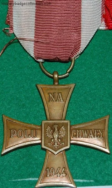 http://militarybadgecollection.com/2010/12/14/polish-ww2-medals.htm