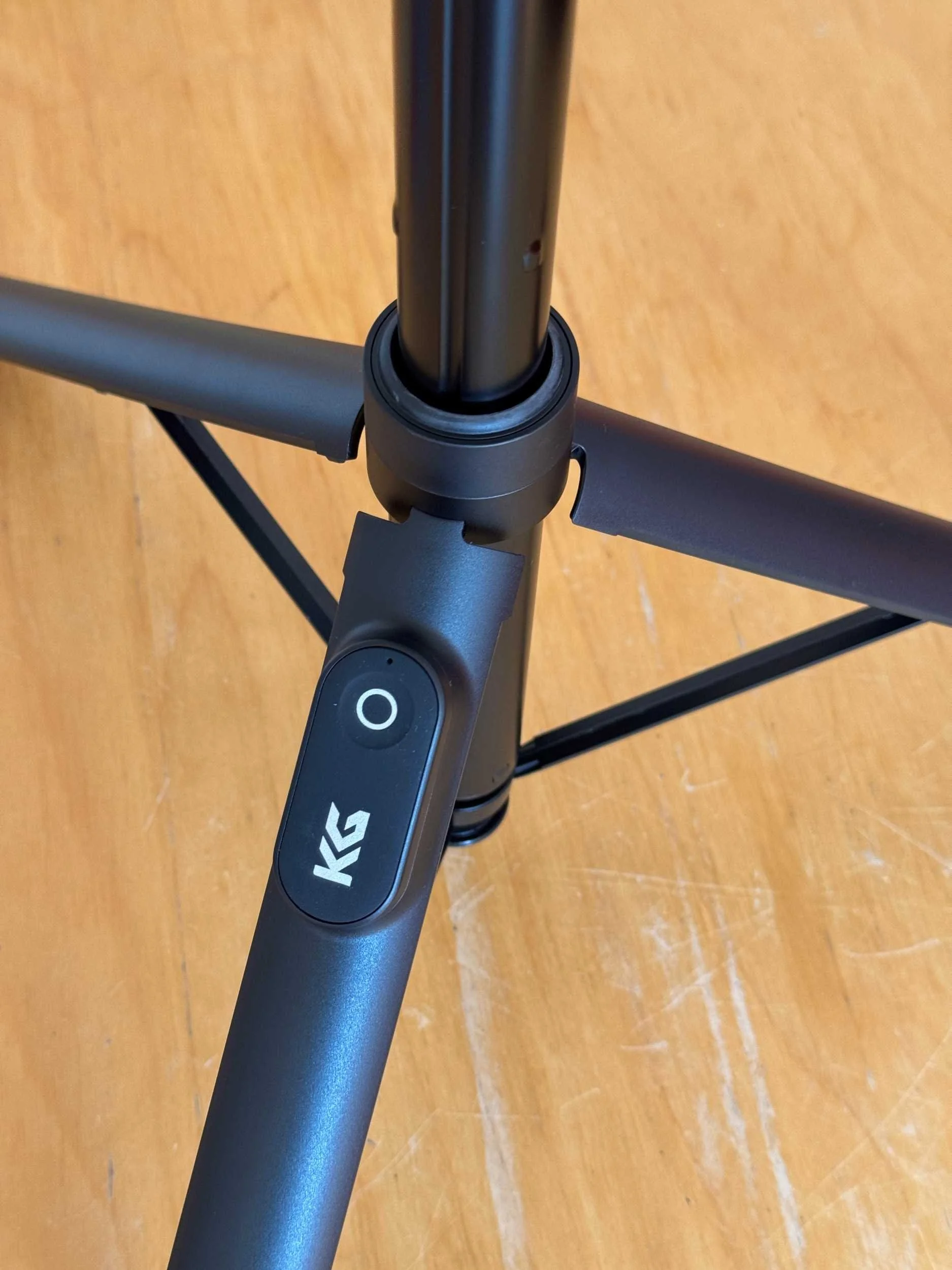 JustTap Magnetic Phone Tripod_8336 (1).jpg