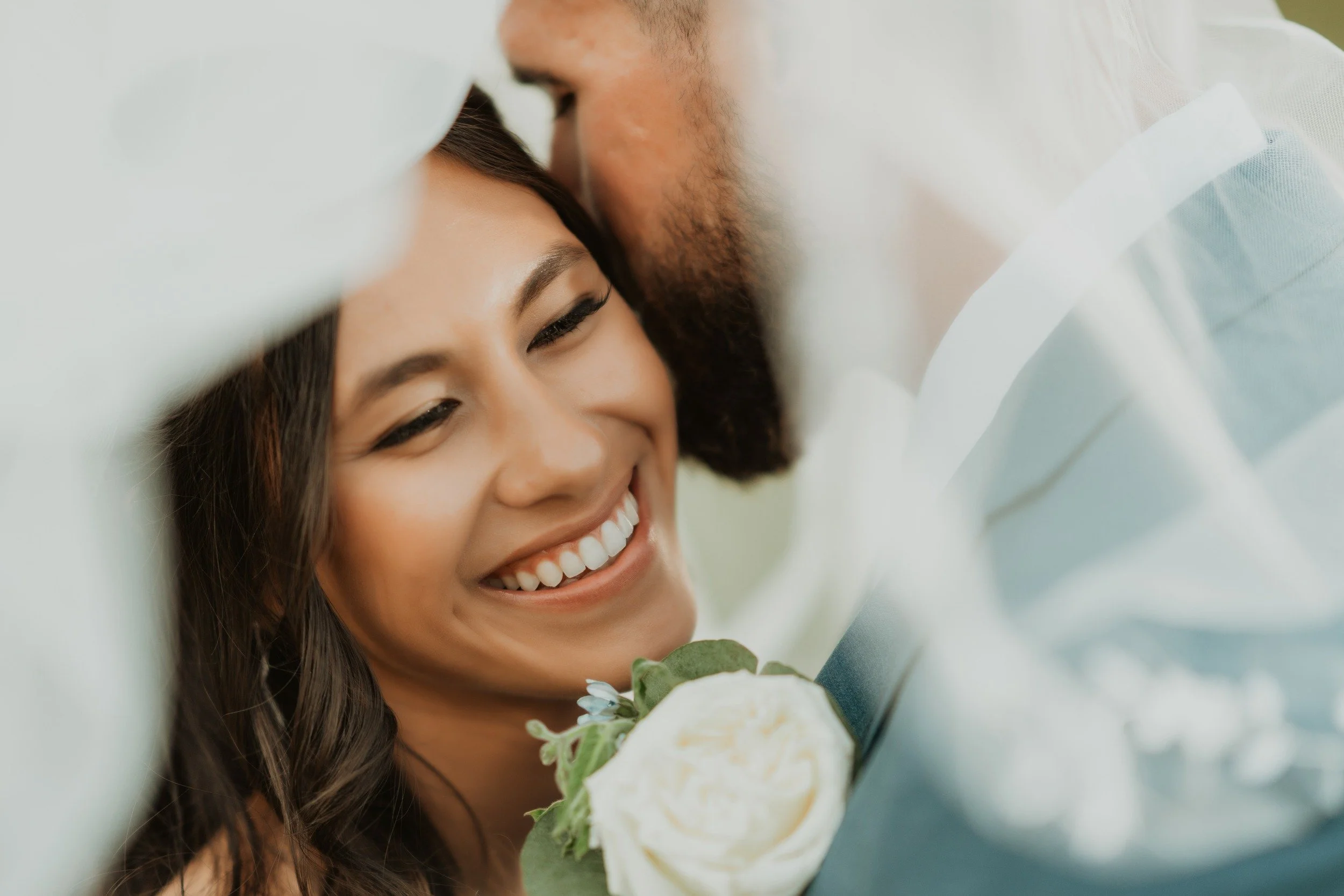 Capturing the Decisive Moment: How Wedding Photographers Train Their Eye for Unrepeatable Shots