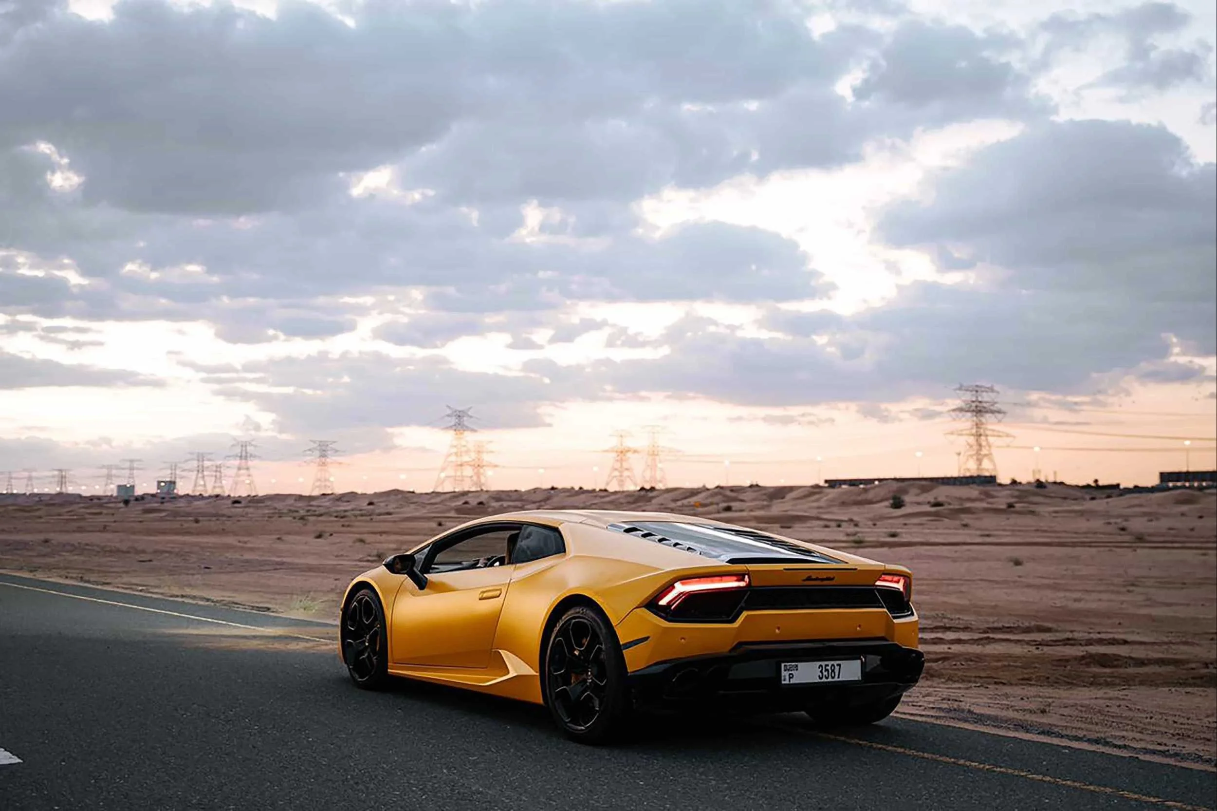 Best Scenic Drives Near Dubai for Landscape Photography