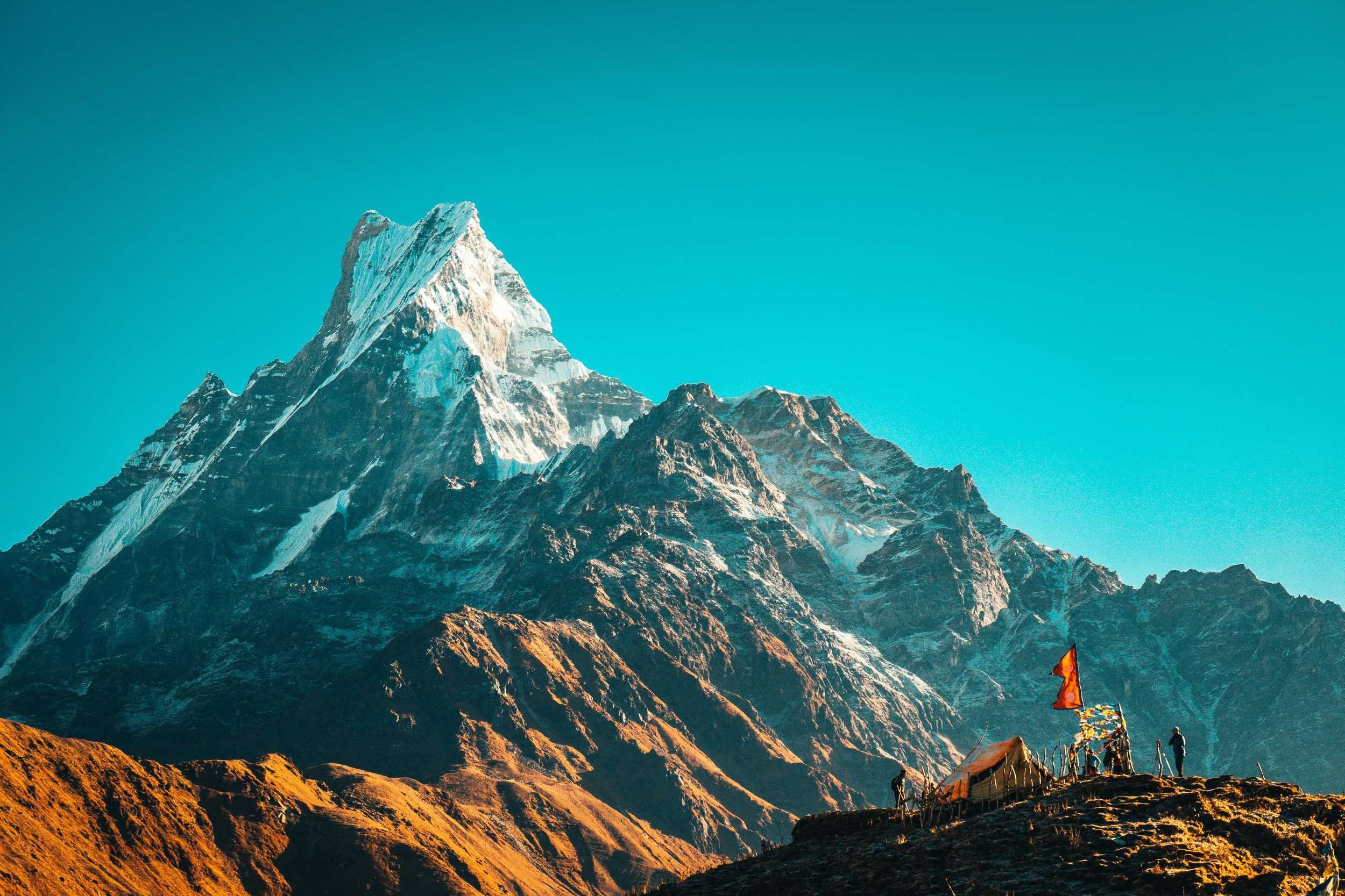Machapuchare peak mountain camp
