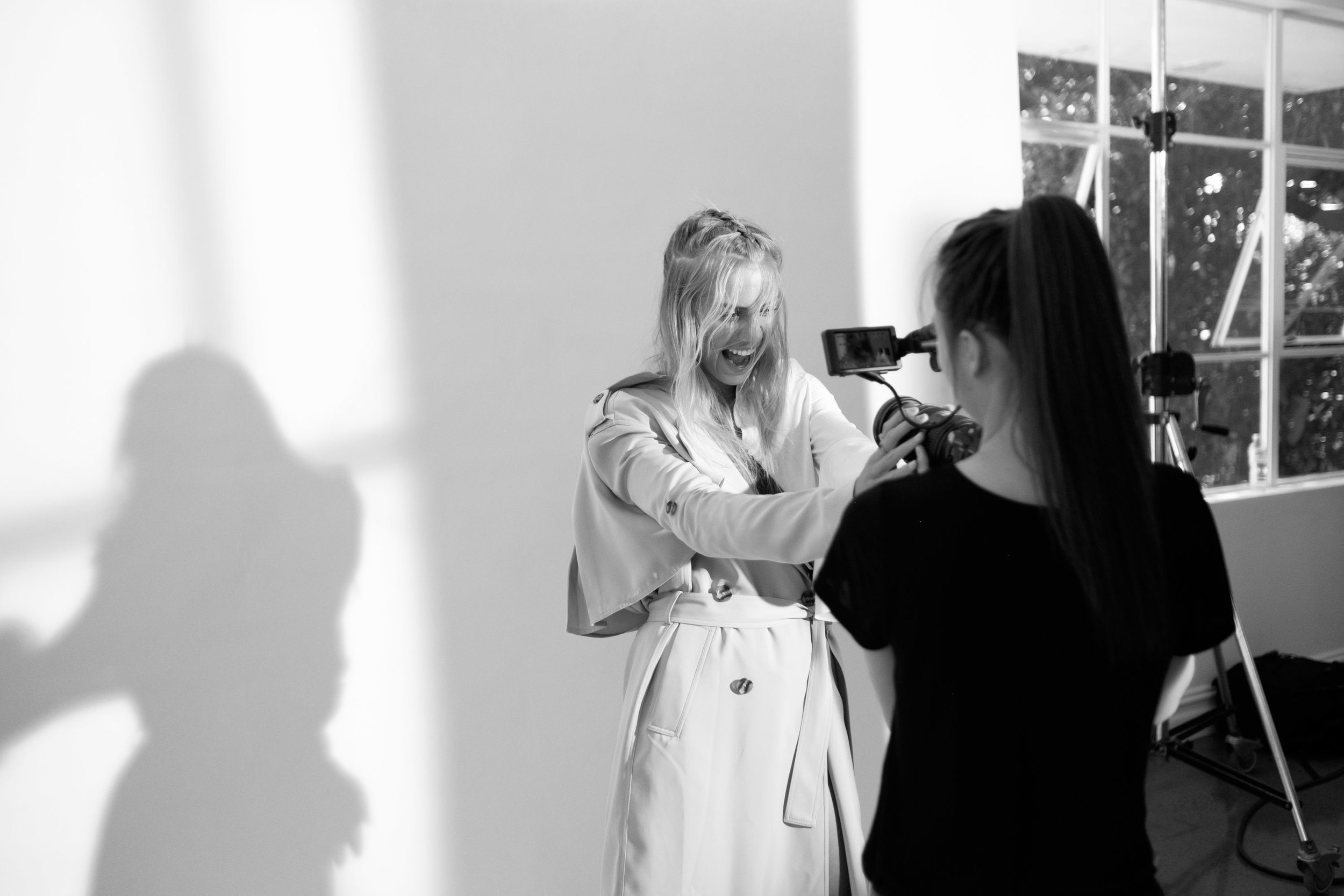 Witchery White Shirt - BTS Elyse Knowles-03-27__Z013062_BW.jpg