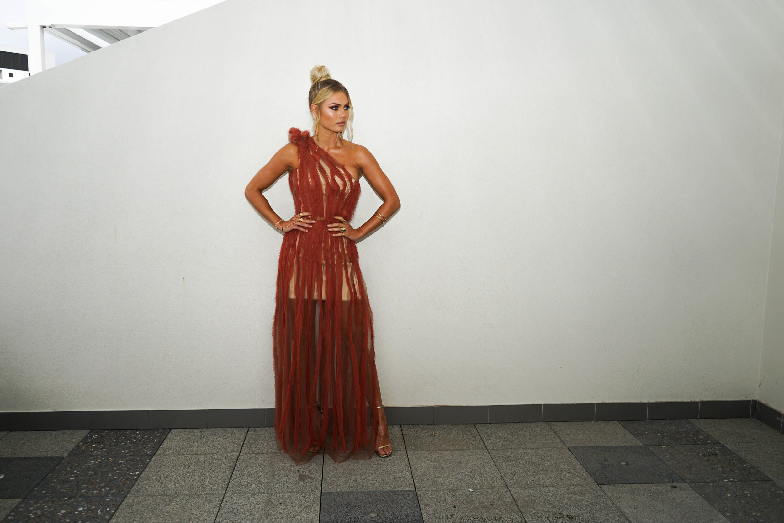ELYSE KNOWLES LOGIES 2018 18.jpg