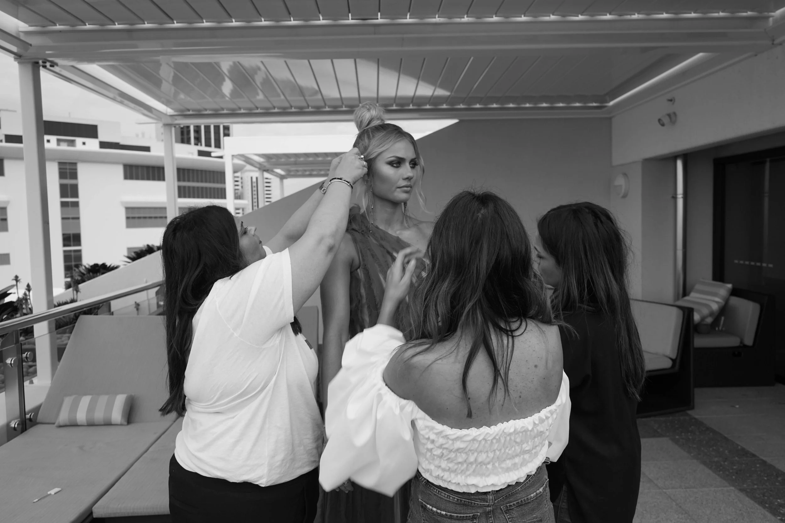 ELYSE KNOWLES LOGIES 2018 3.jpg