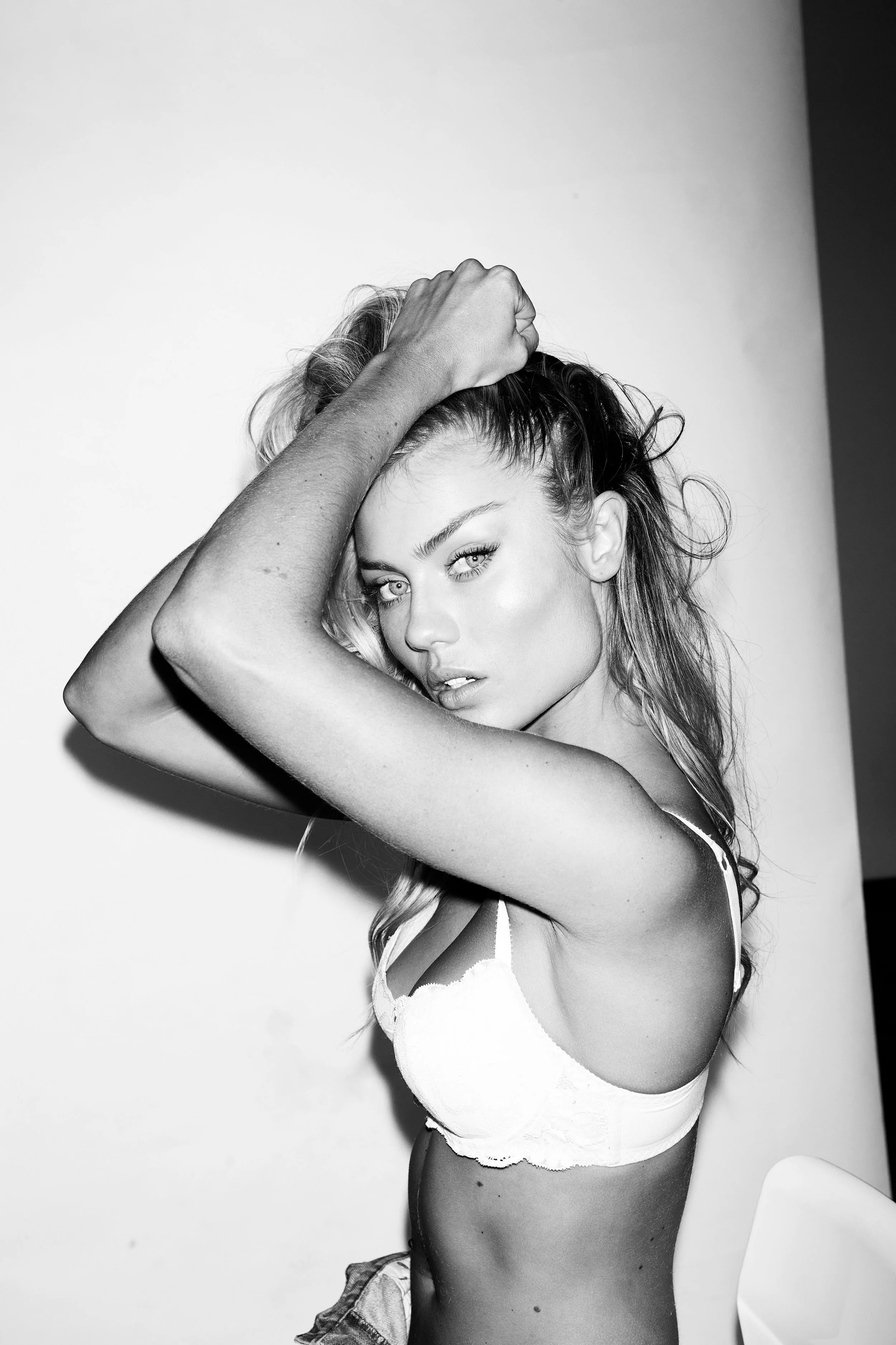 Elyse Knowles B&W by Ed Purnomo 2018 1.jpg