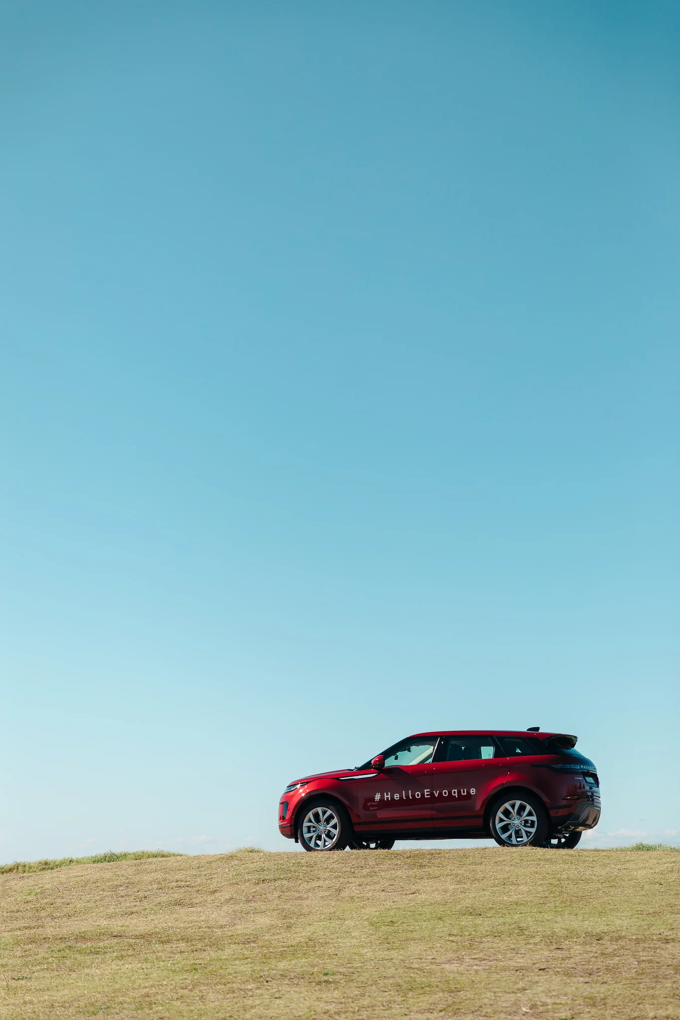 ELYSE KNOWLES RANGE ROVER EVOQUE 2019 26.jpg