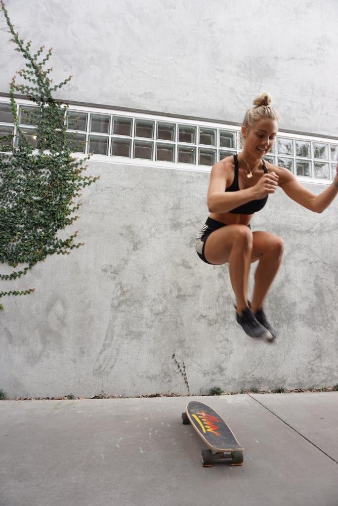 Elyse Knowles Skateboard Workout 2019 12.jpg