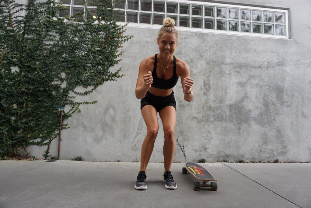 Elyse Knowles Skateboard Workout 2019 13.jpg
