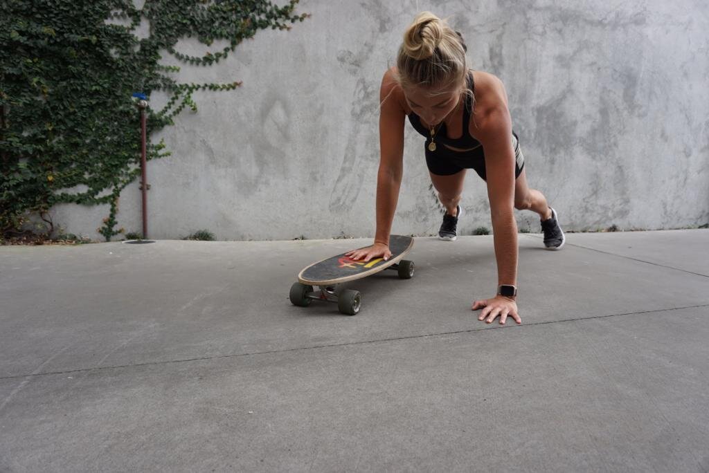 Elyse Knowles Skateboard Workout 2019 7.jpg