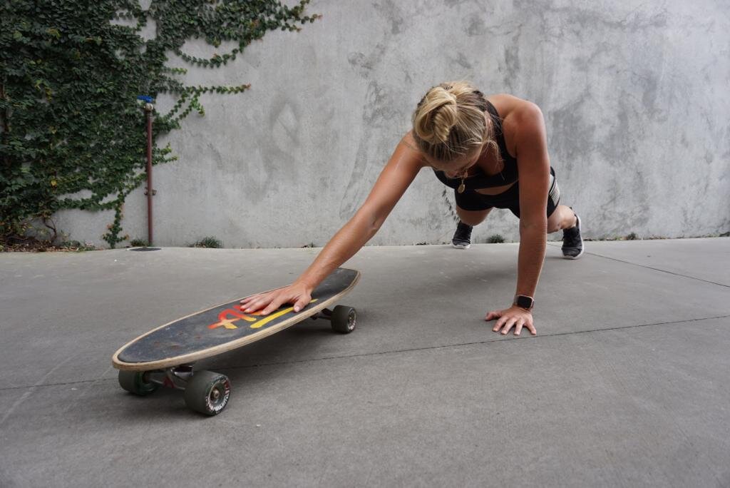 Elyse Knowles Skateboard Workout 2019 5.jpg