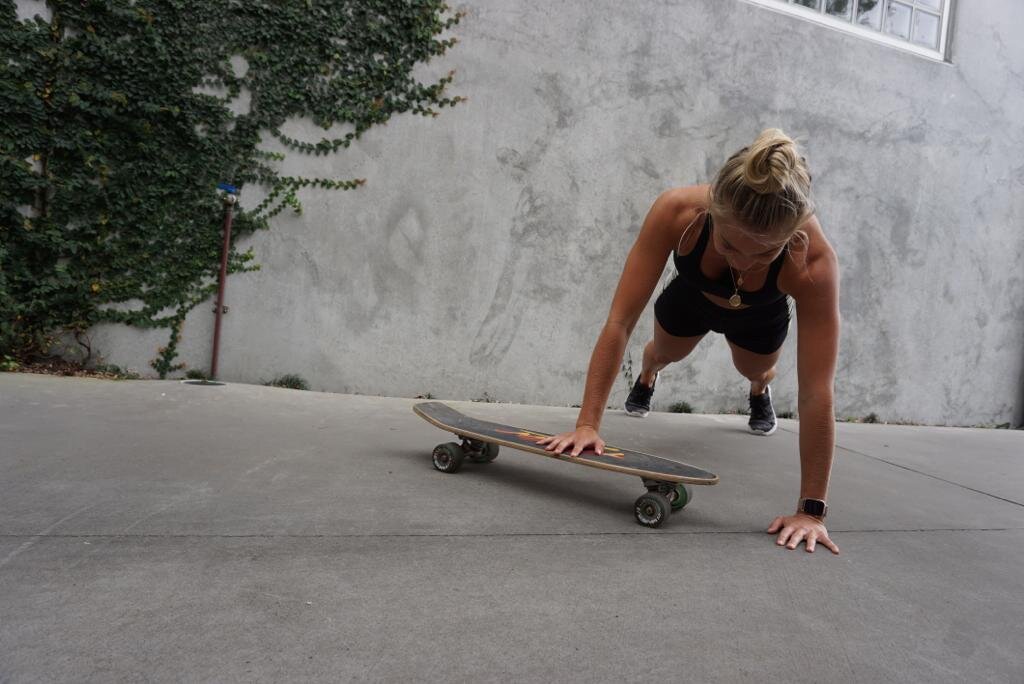 Elyse Knowles Skateboard Workout 2019 9.jpg