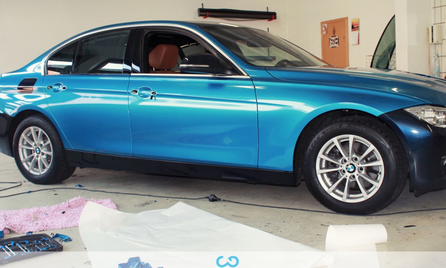 autofolierung-car-wrapping-11-vollfolierung-blau-metallic-bmw-3er-reihe-2013-12-24-5.jpg