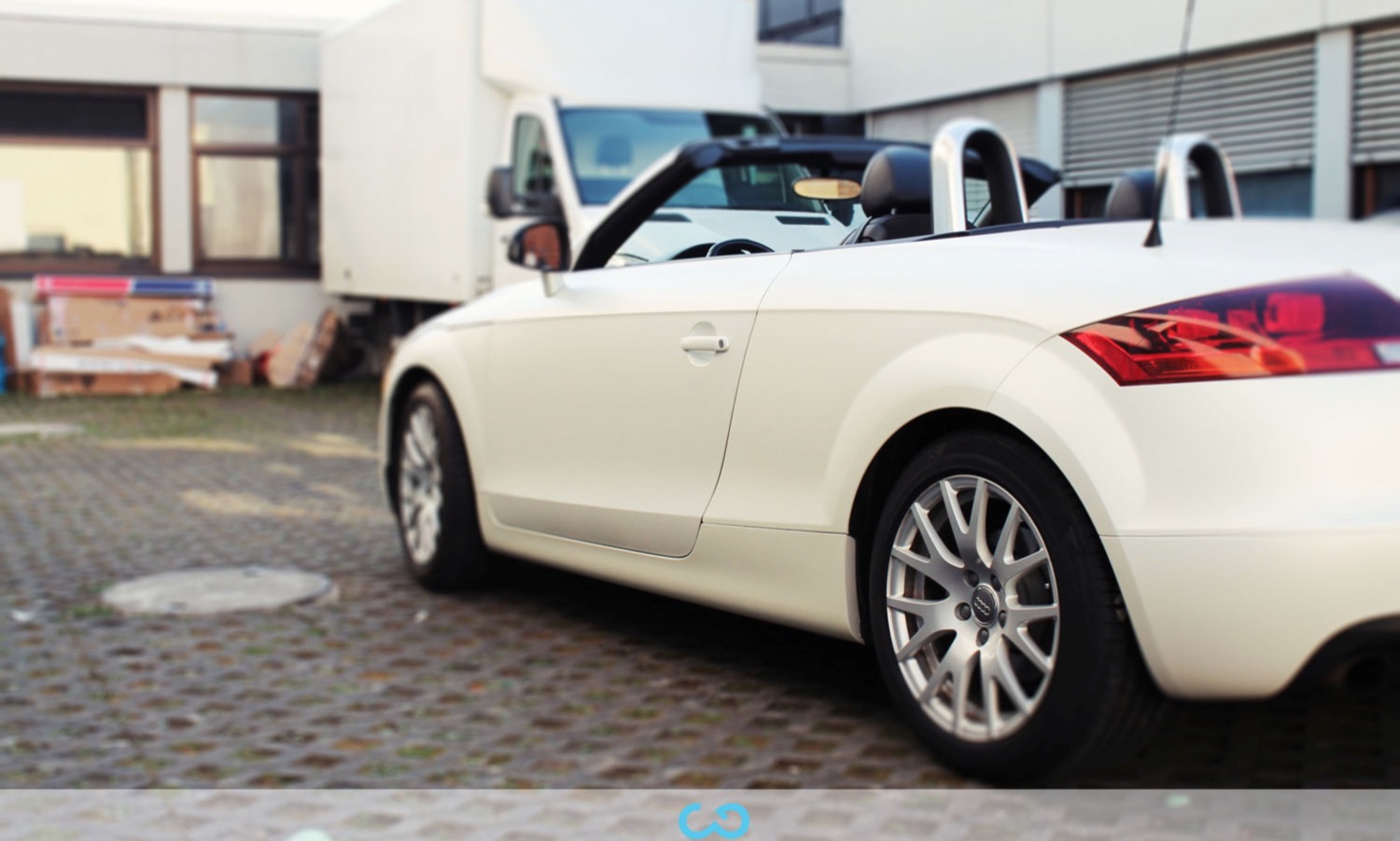 autofolierung-car-wrapping-16-vollfolierung-audi-tt-weiss-matt-2014-03-24-8.jpg