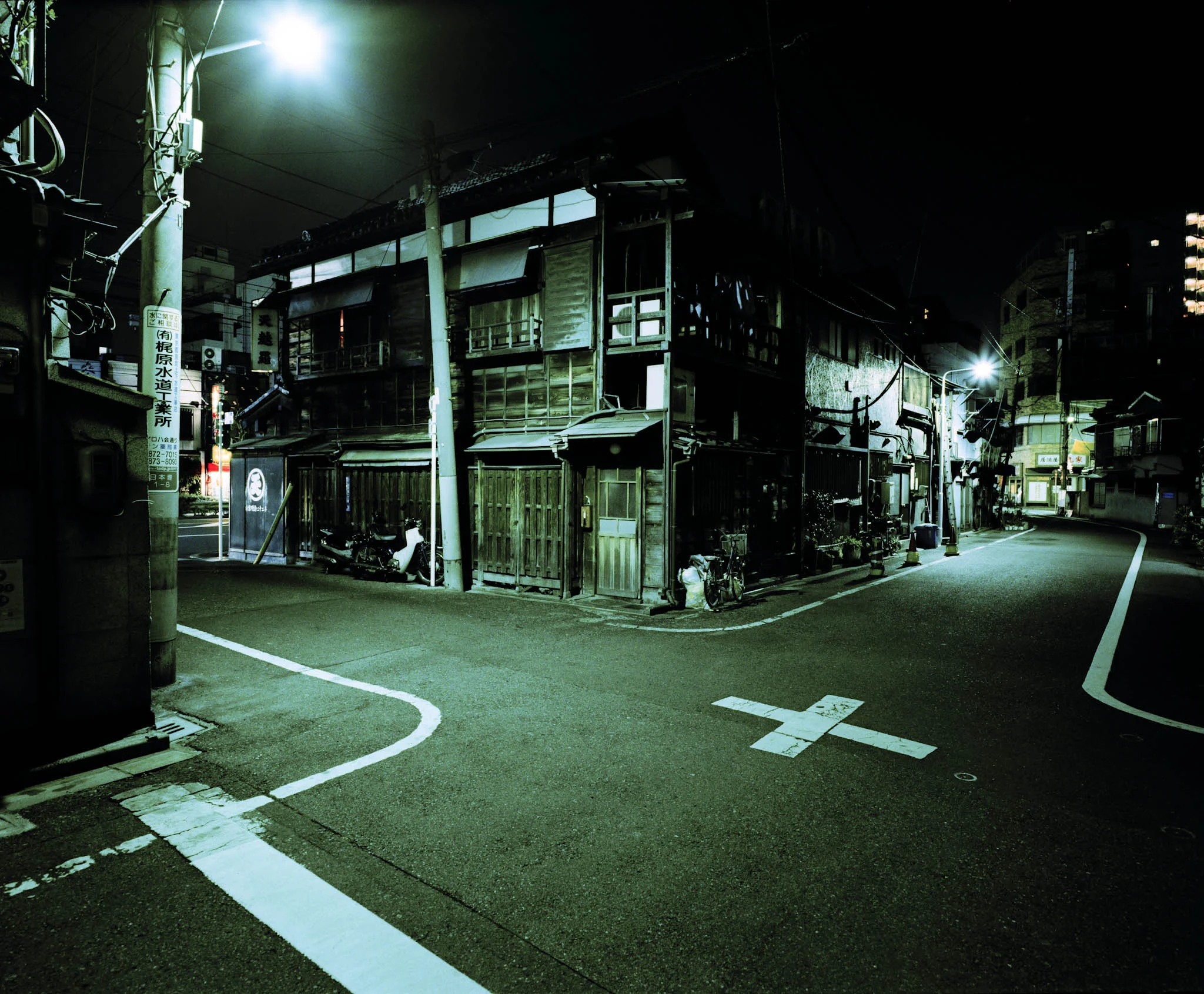 MINOWA, TOKYO 2006 72X89.jpg