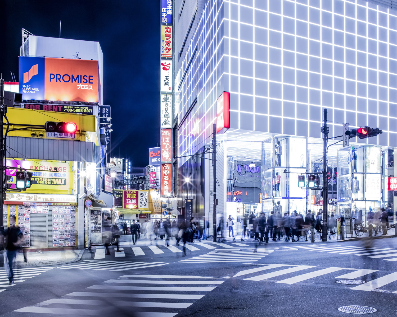 SHINJUKU UNICLO.JPG