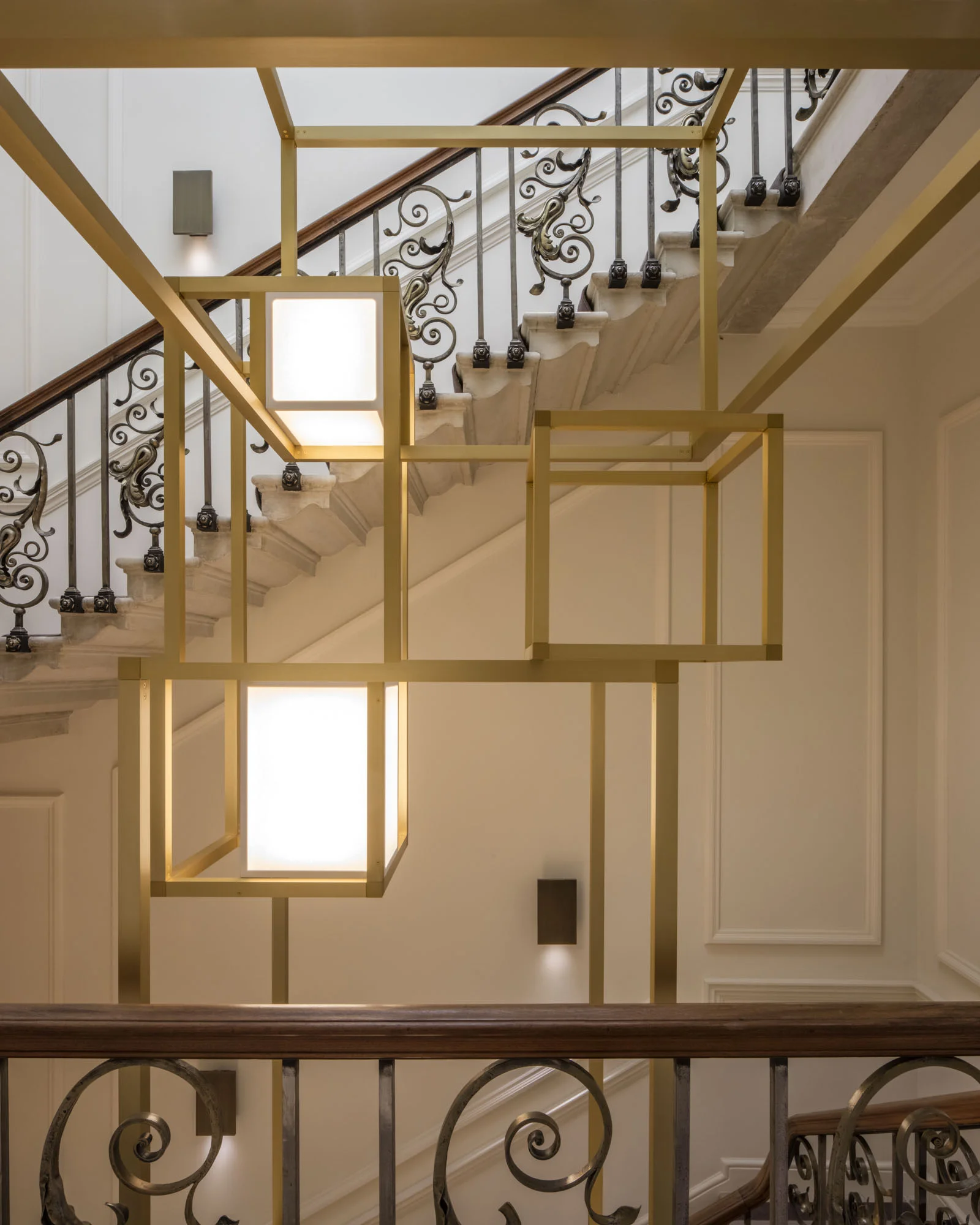 ESCALIER A16tif.JPG