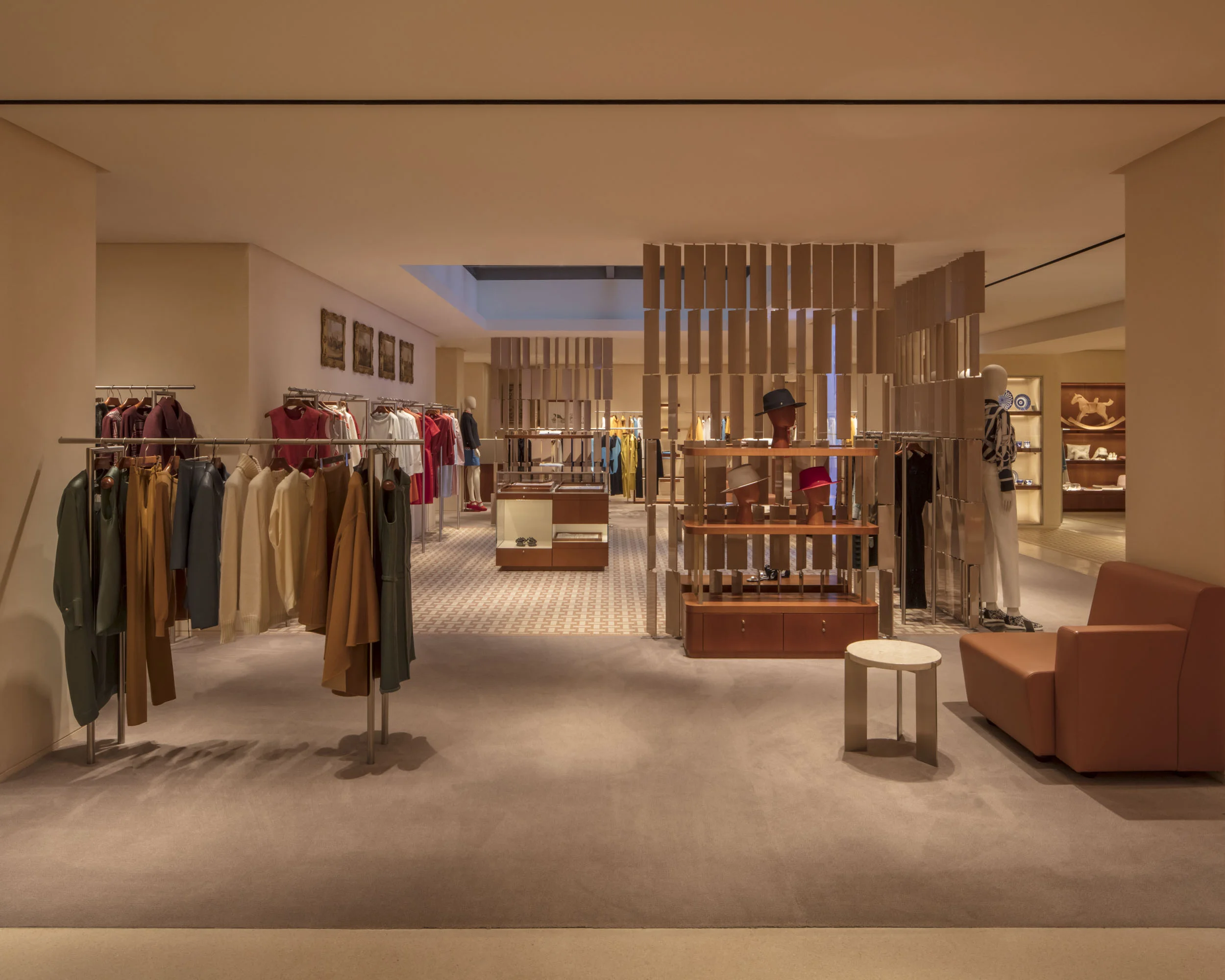 HERMES ESPACE FEMME A4.JPG