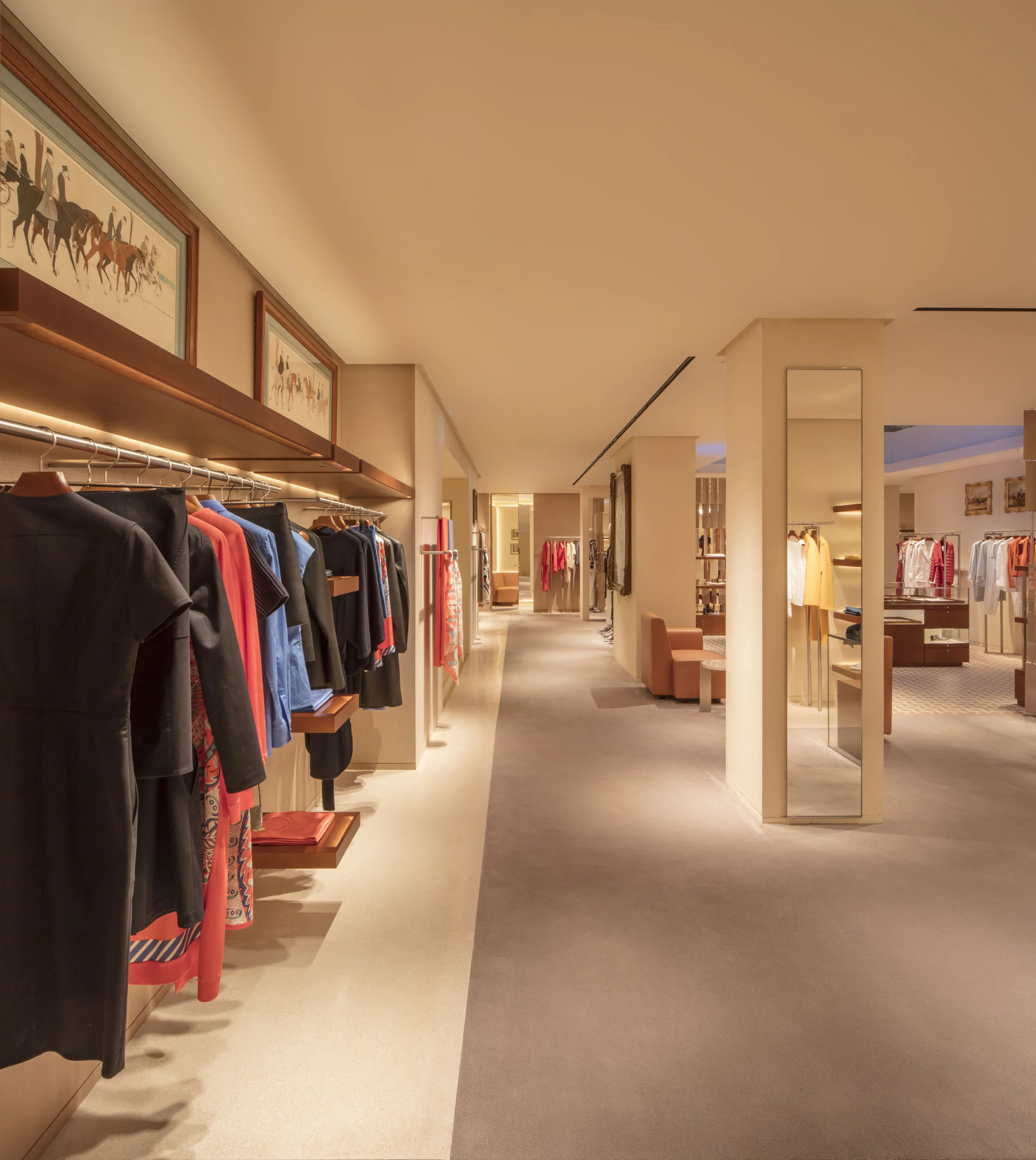 HERMES ESPACE FEMME A7.JPG