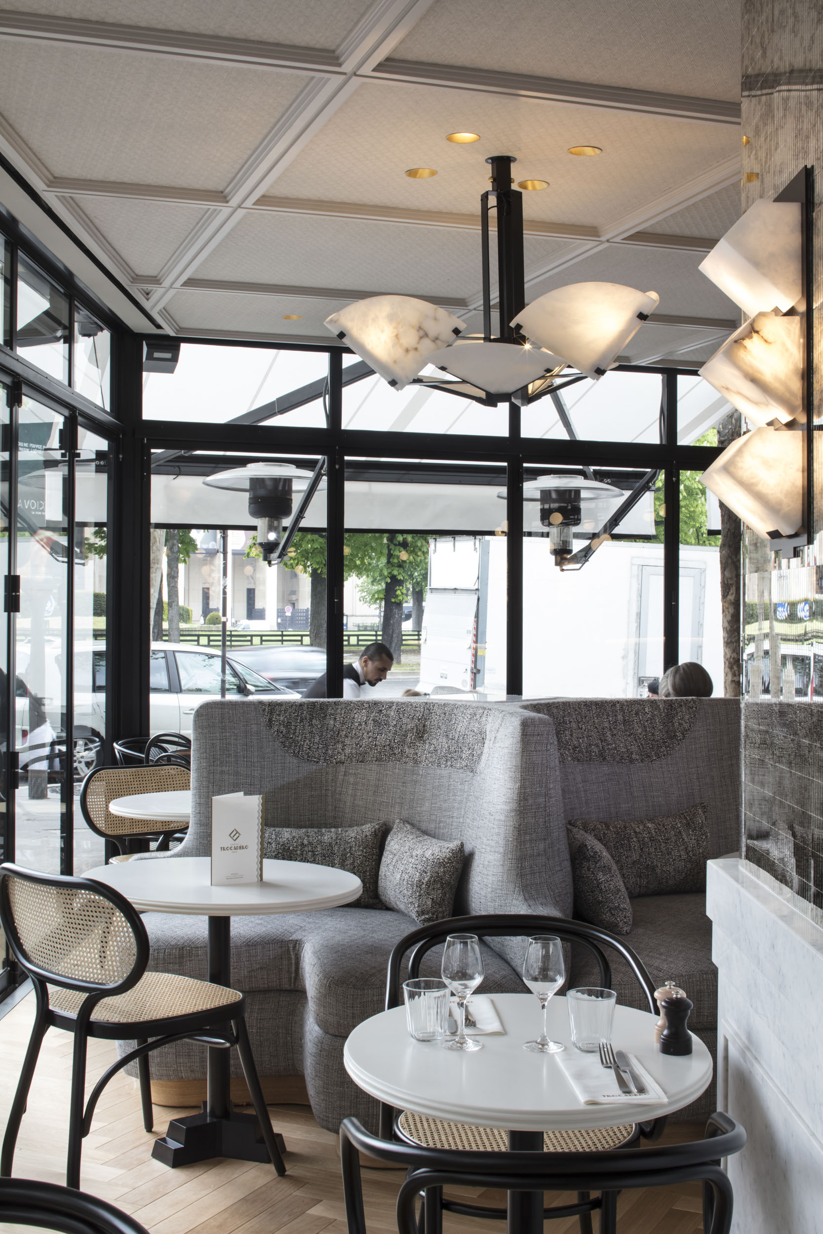 CAFE DU TRACADERO A1.JPG