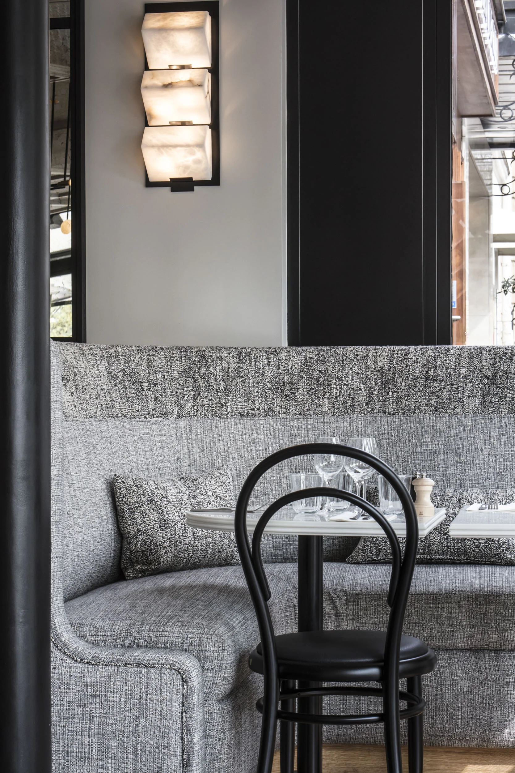 CAFE DU TRACADERO A3.JPG
