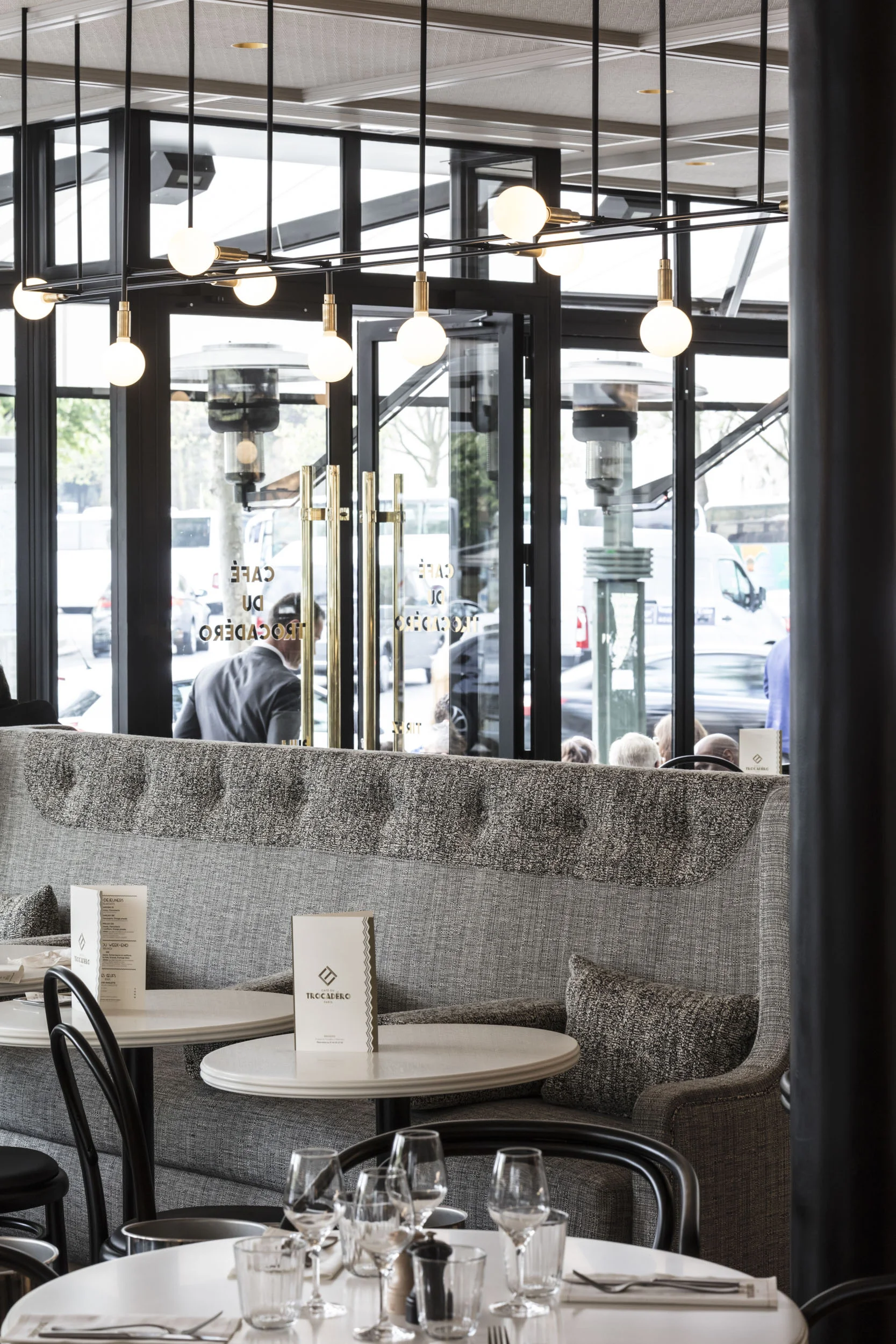 CAFE DU TRACADERO A4.JPG