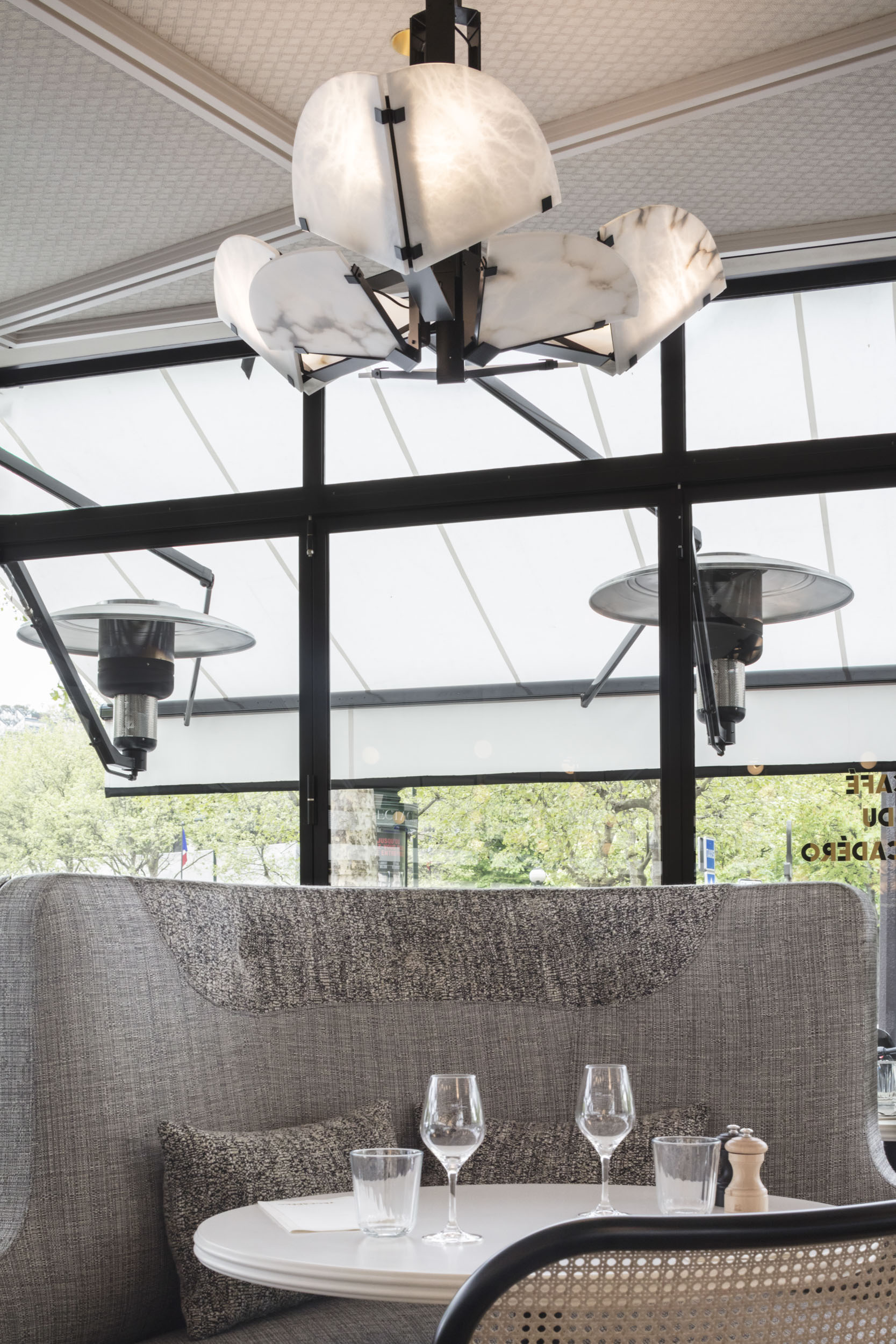 CAFE DU TRACADERO A5.JPG