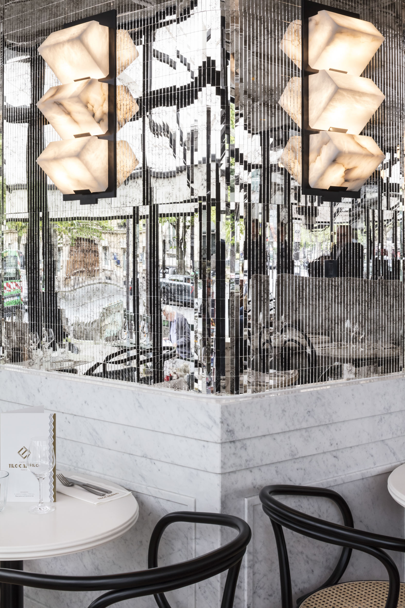 CAFE DU TRACADERO A8.JPG