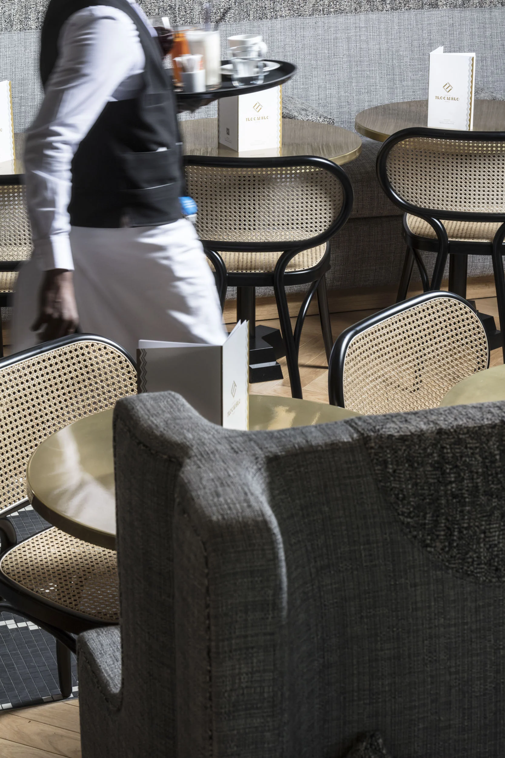 CAFE DU TRACADERO A16.JPG