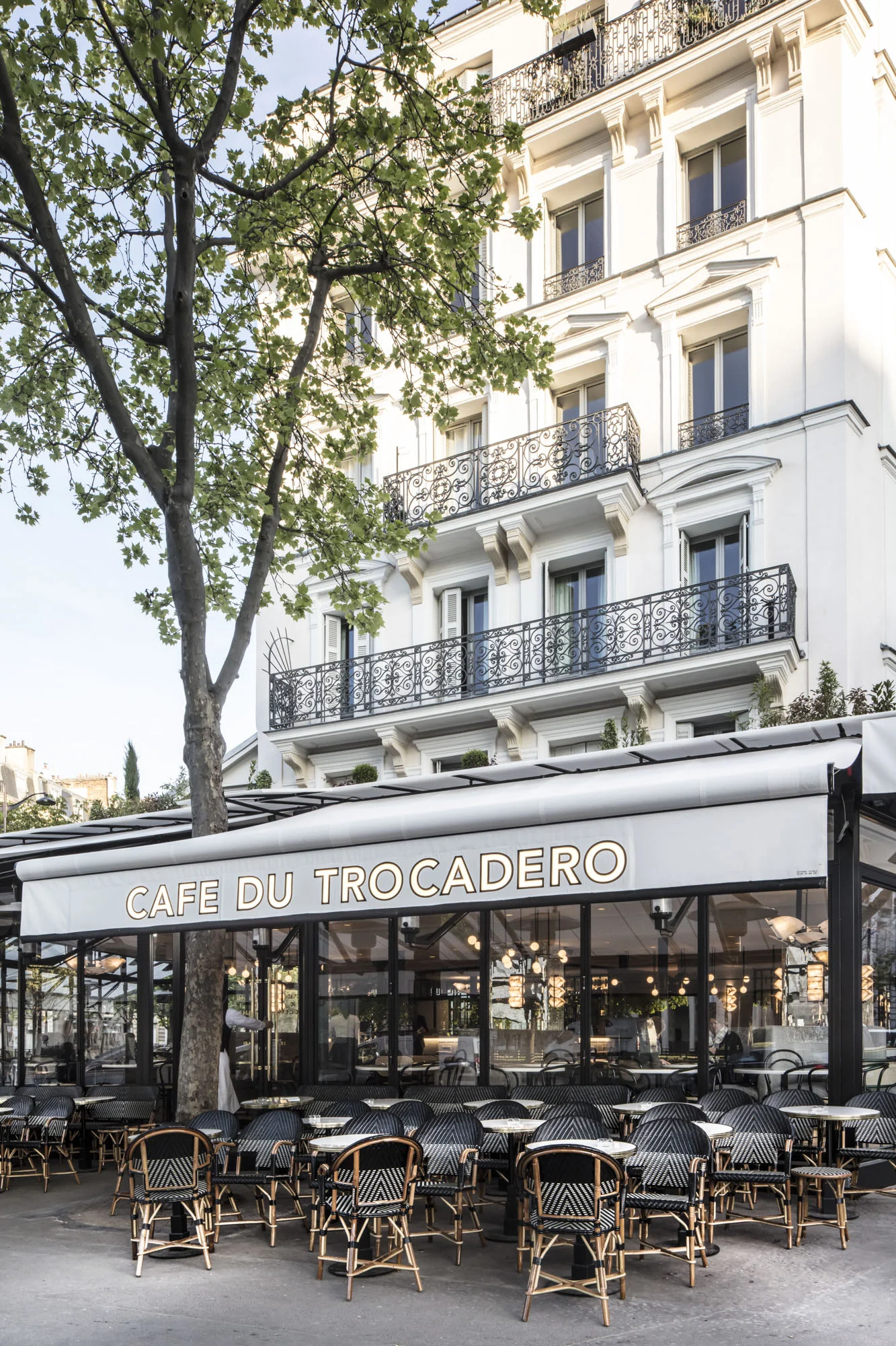 CAFE DU TRACADERO A43.JPG