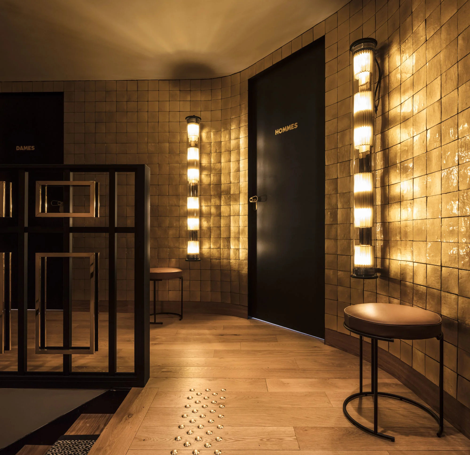 CAFE DU TROCADERO RESTROOMS A1.JPG