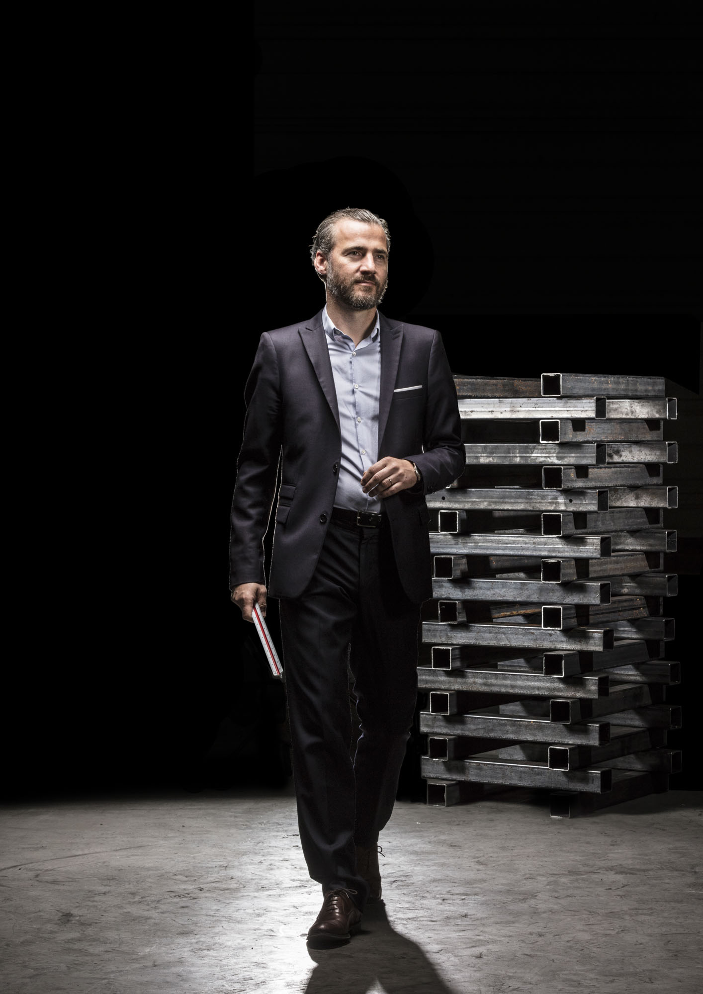 MATHIAS SOULIER PORTRAIT WITH STRUCTURE_1.JPG