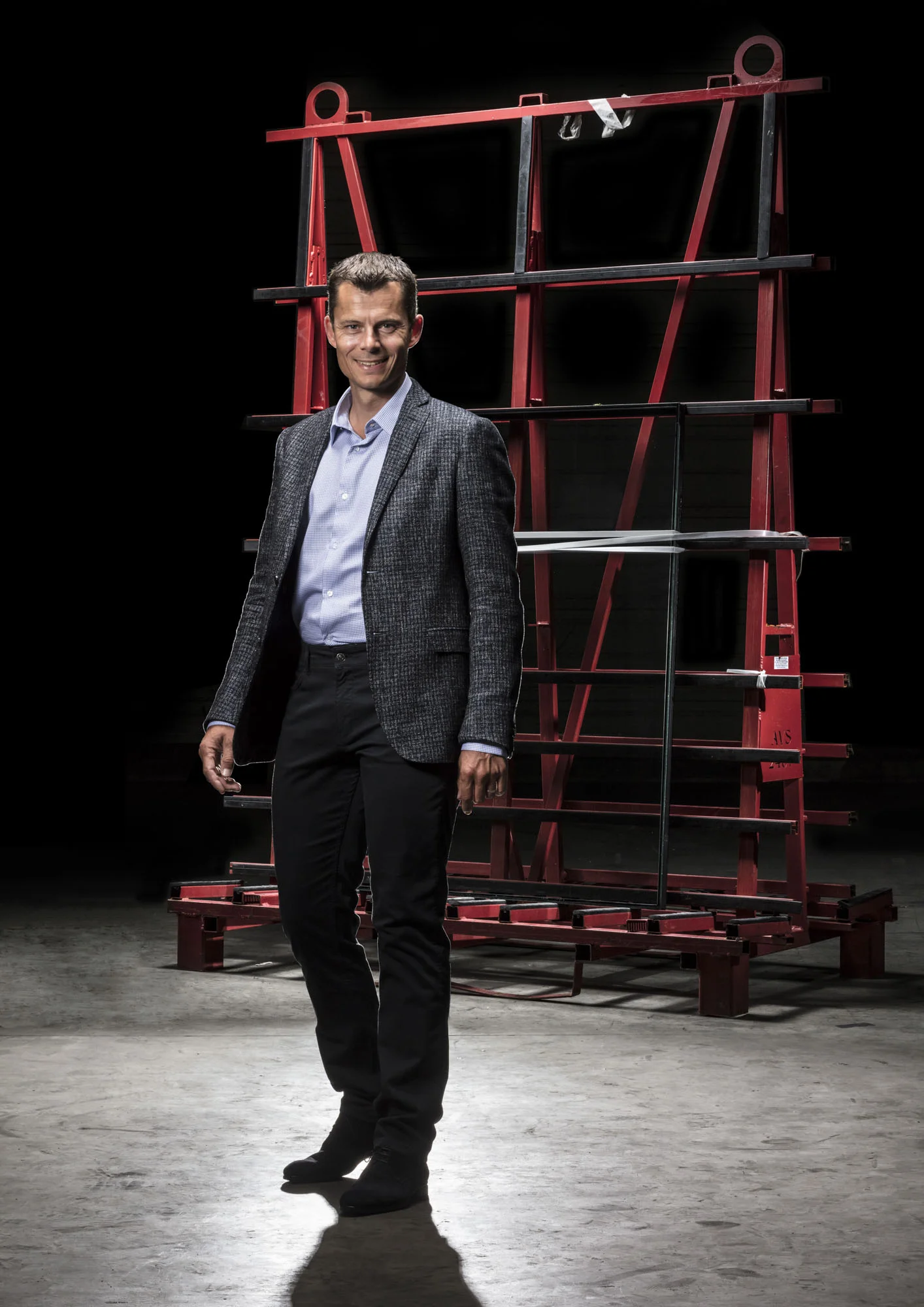 YANN GUIZEN PORTRAIT WITH STRUCTURE_1.JPG