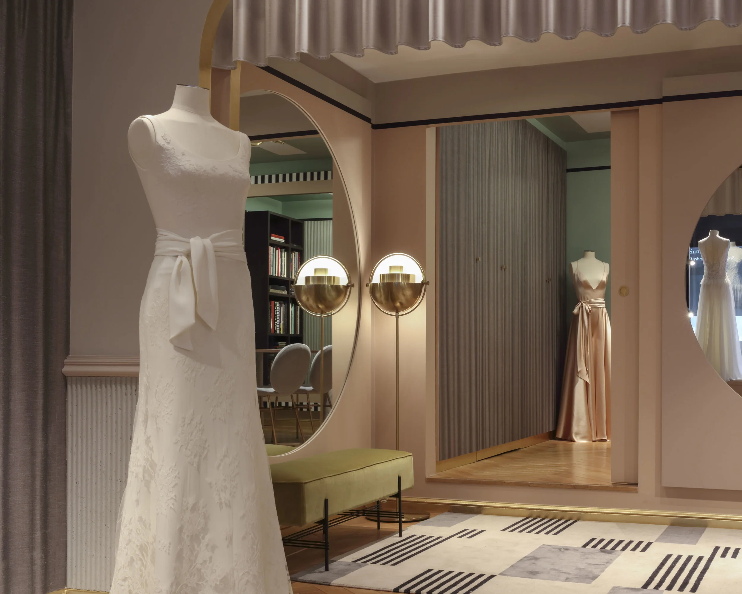 BOUTIQUE NICOLAS FAFIOTTE A11.JPG