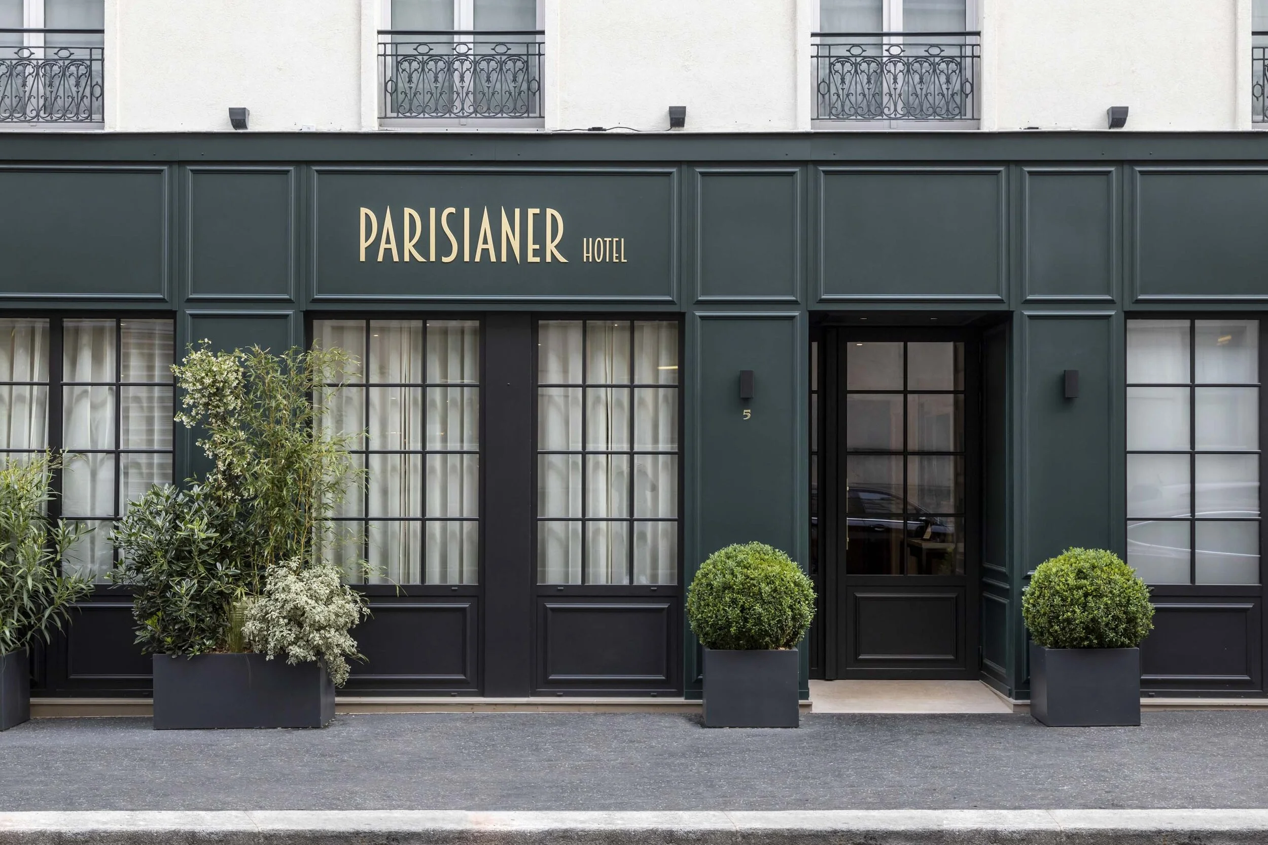 HOTEL PARISIANER FACADE.JPG