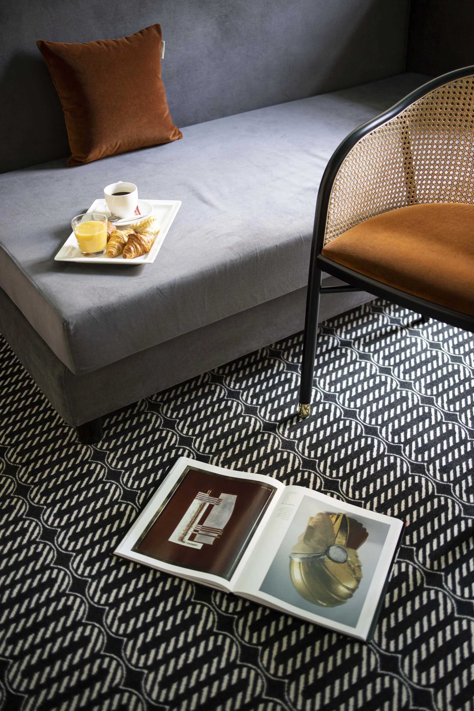 HOTEL ROOSEVELT ROOM G44.JPG