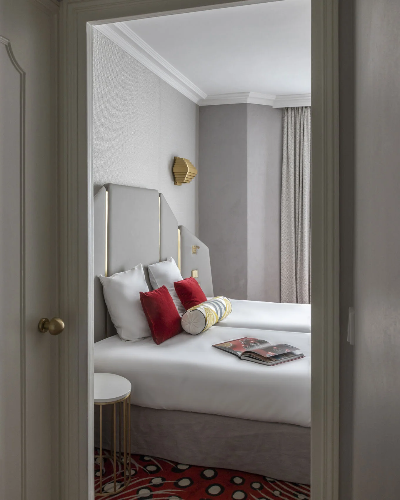 hotel victor hugo a8a.JPG