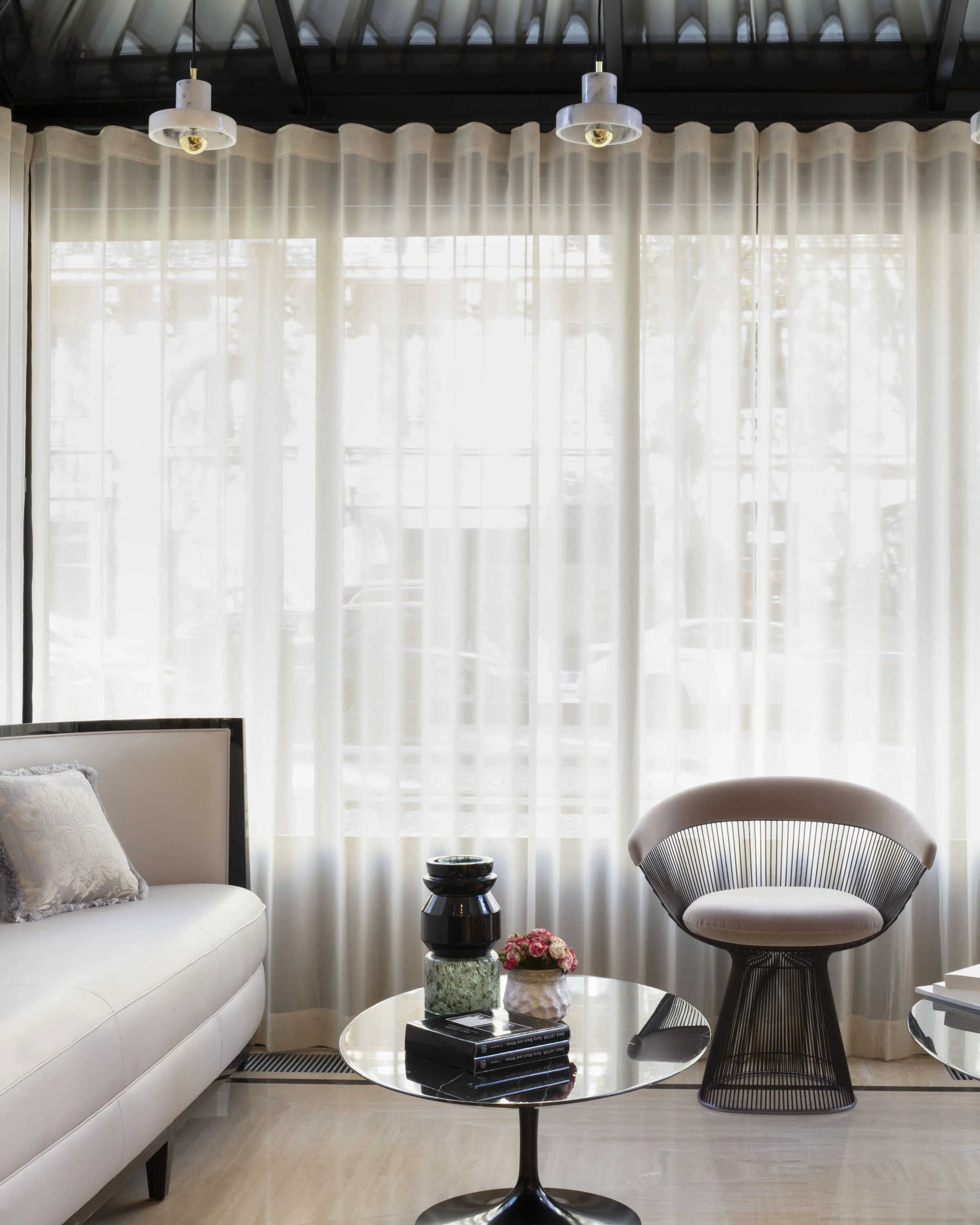 SALON RECEPTION 1_1.JPG