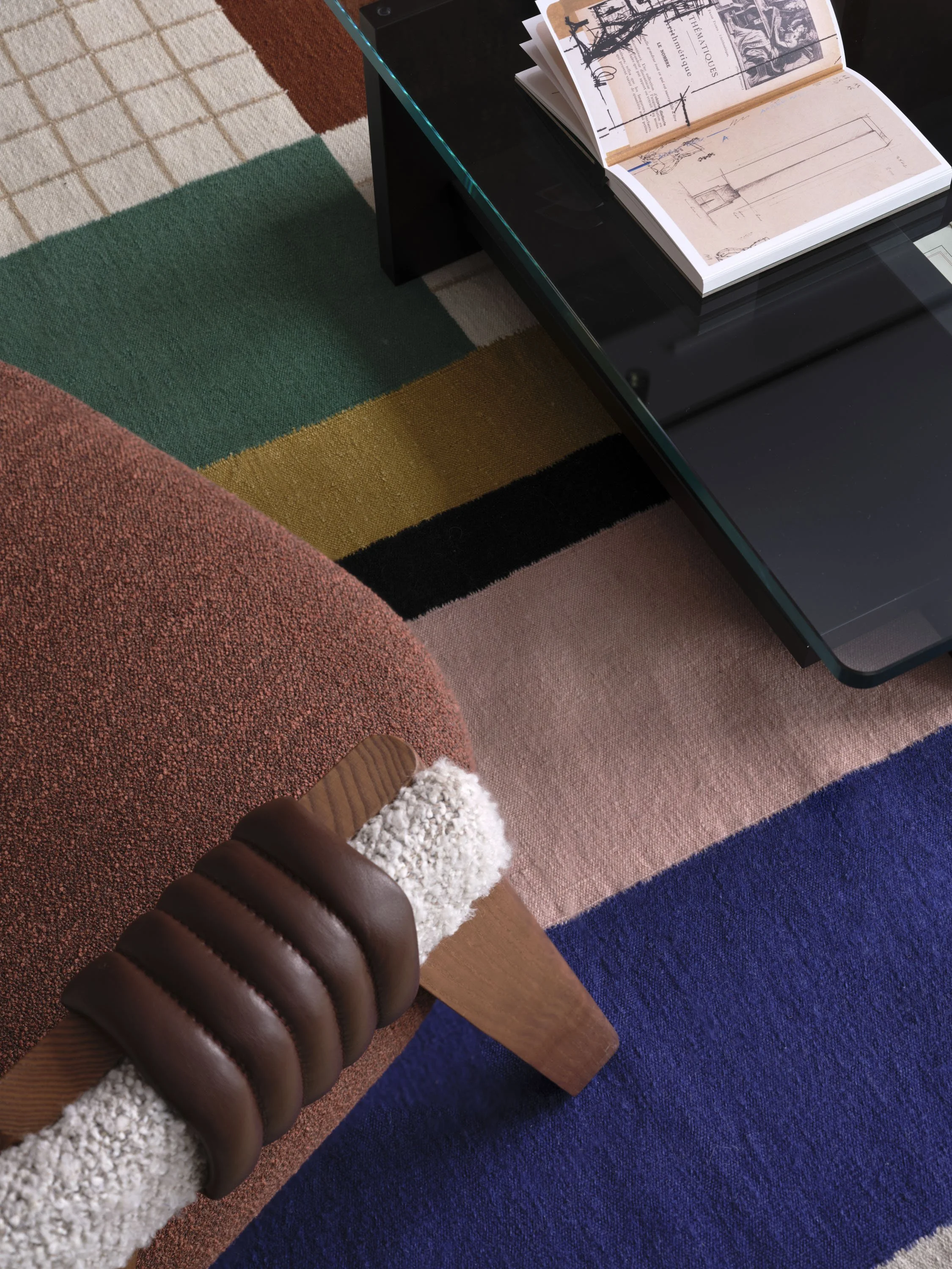 INSIDE GALLERY4662 COPIE.JPG