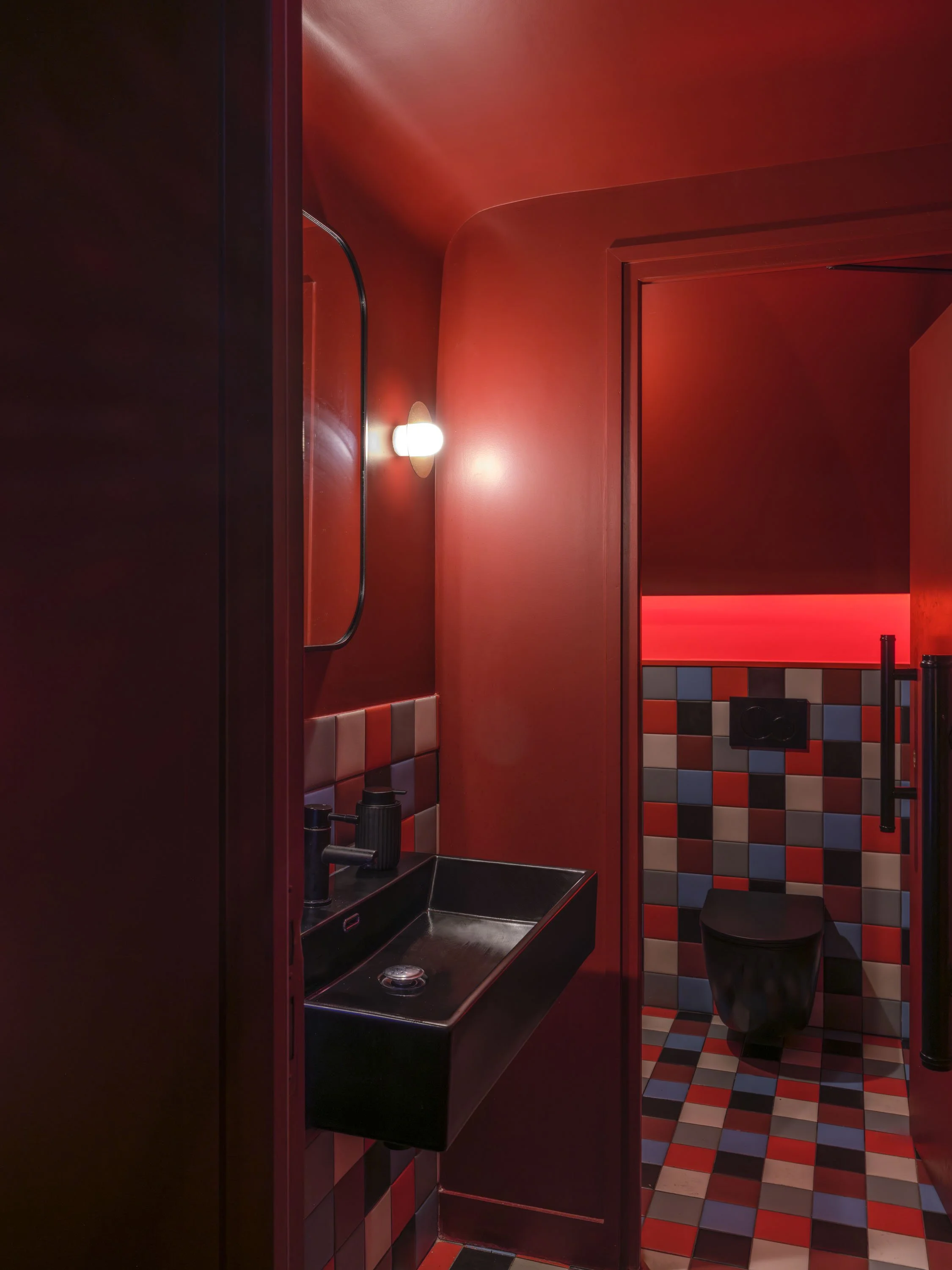 99 MR CHOW  BY REGIS BOTTA _ PIX G.GRASSETMR CHOW RESTAURANT PARIS BY REGIS BOTTA PIX G.GRASSET.jpg