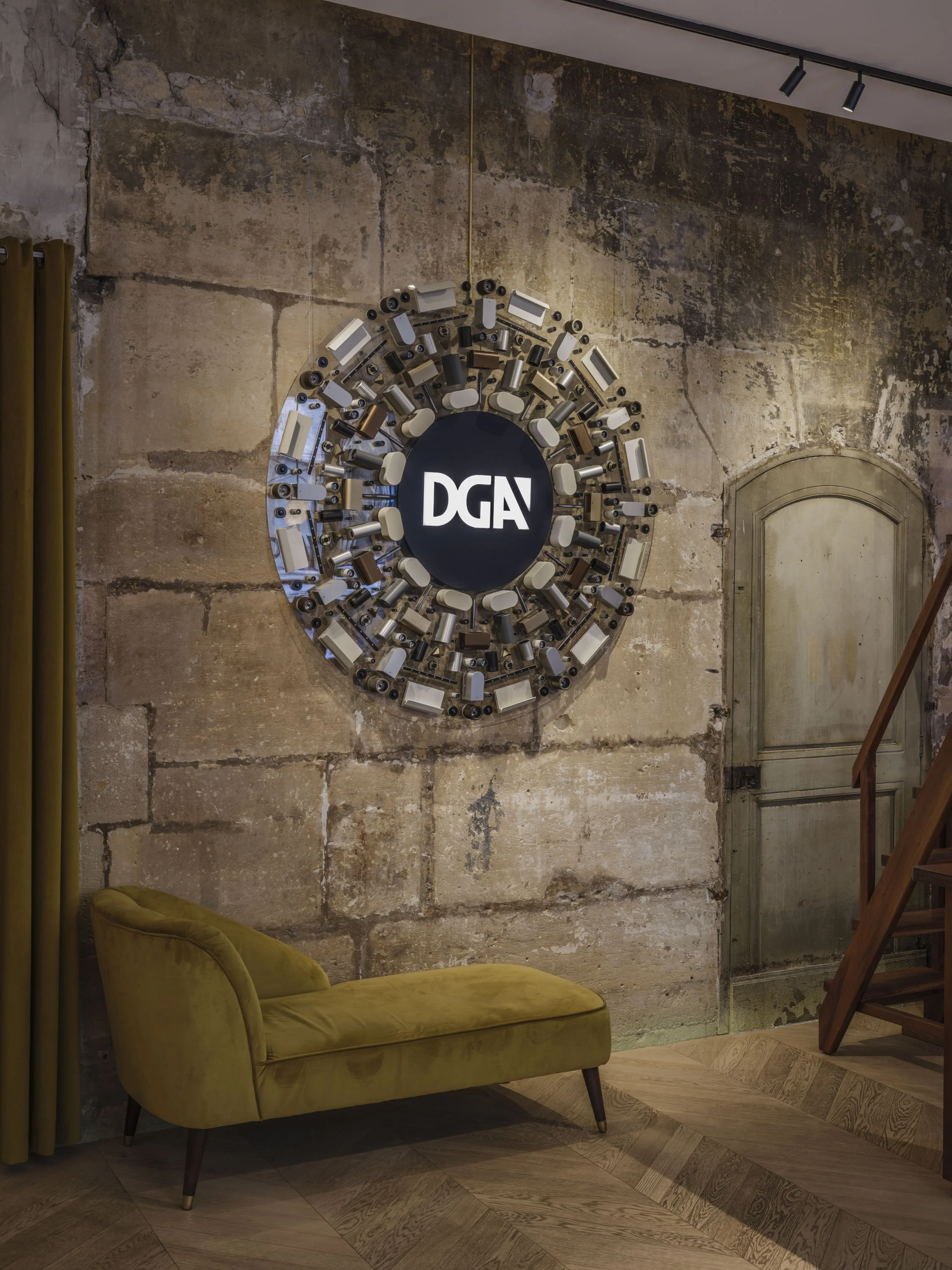 18DGA SHOWROOM PARIS©GUILLAUME GRASSET.jpg