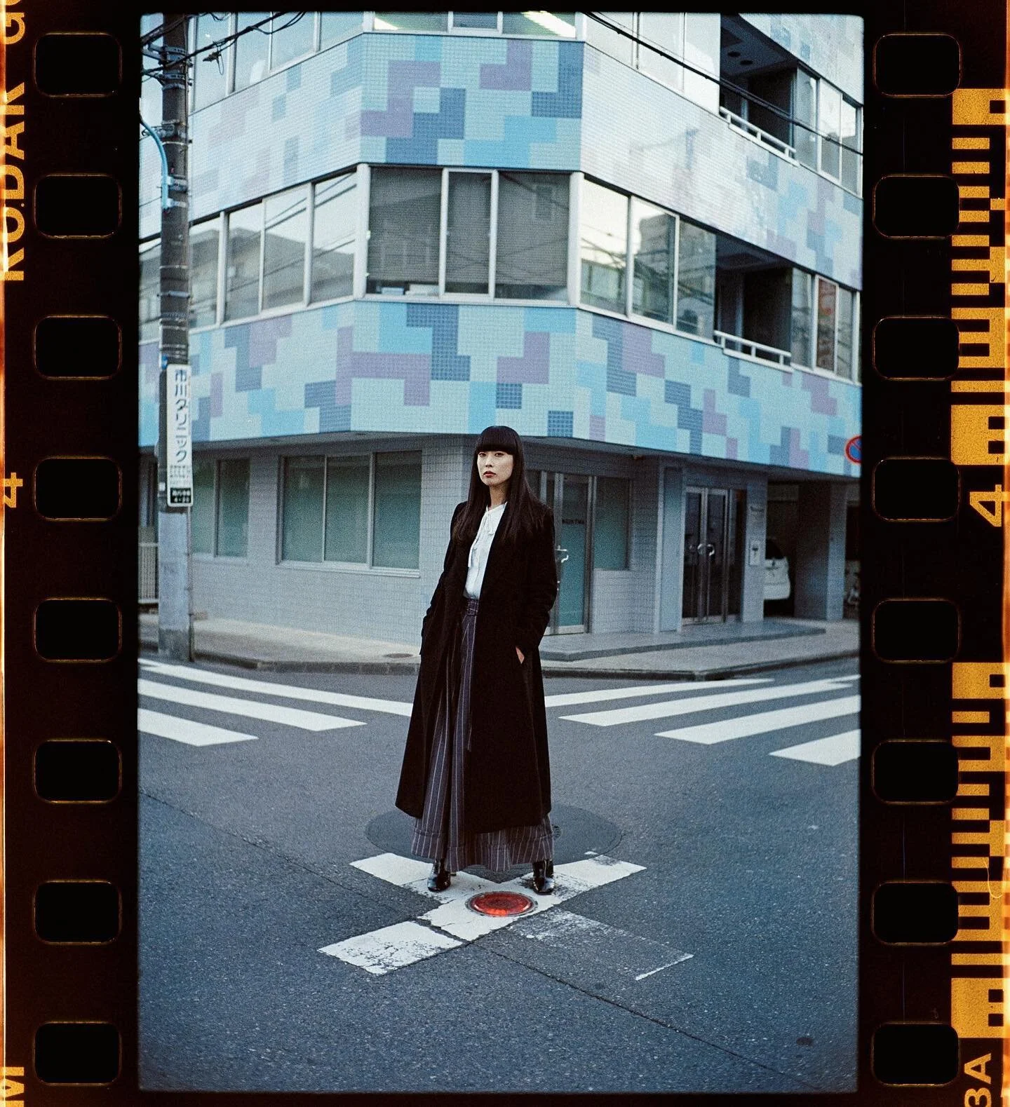 Kodak UM400
Olympus OM-1
In frame @airi_music 
.
.
.
#goldmoony #kodak #fisheyelemag #somewheremagazine #madewithkodak #35mmfilm #photocinematica #olympusom1  #kodak400ultramax #myfeatureshoot #filmphotography #kageaki #35mmfilmphotography #grainisgo