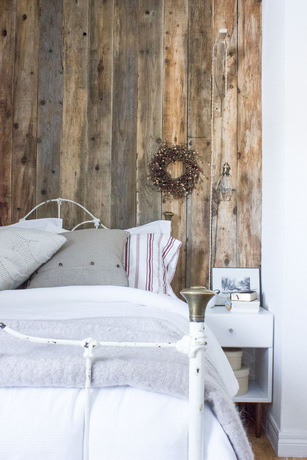 How To Clean Prep And Install Reclaimed Wood Plank Walls