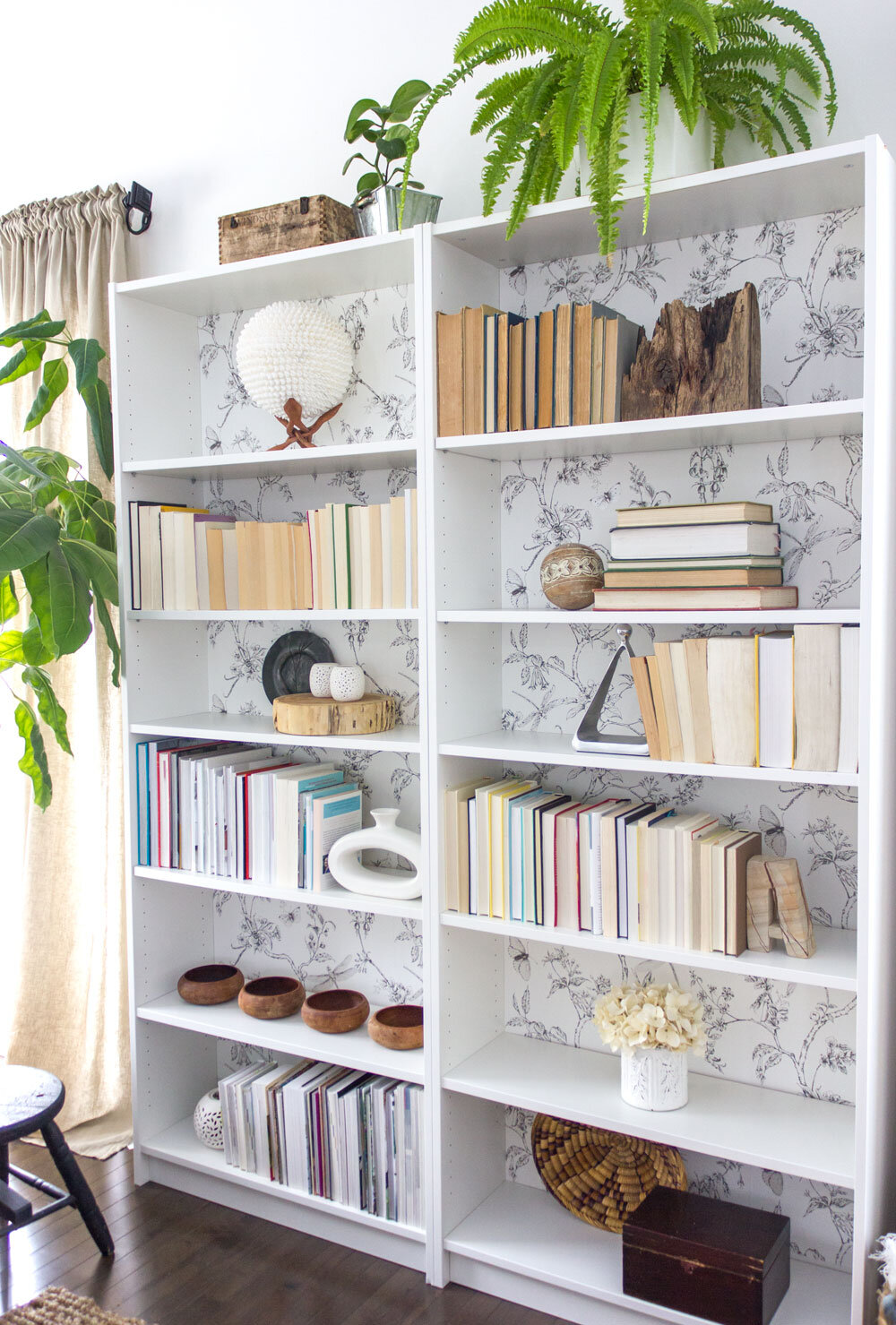 simple method for styling your bookshelf