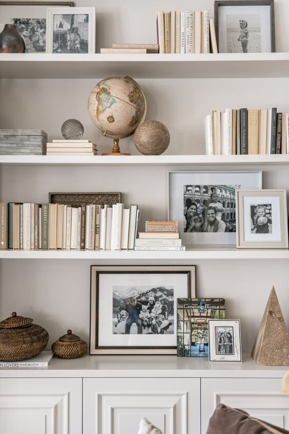 The Simple Way To Style Your Bookshelf, How To Make A Leaning Bookcase Wallpaper