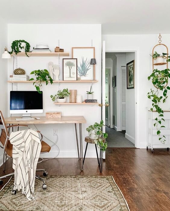 setting up an organized desk space at home