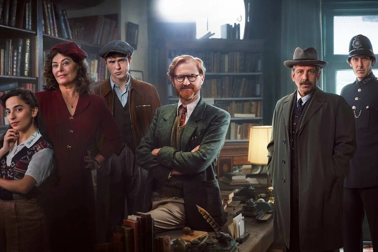  Editor CHRIS ROEBUCK is cutting Series 2 of Bookish for Eagle Eye Productions 