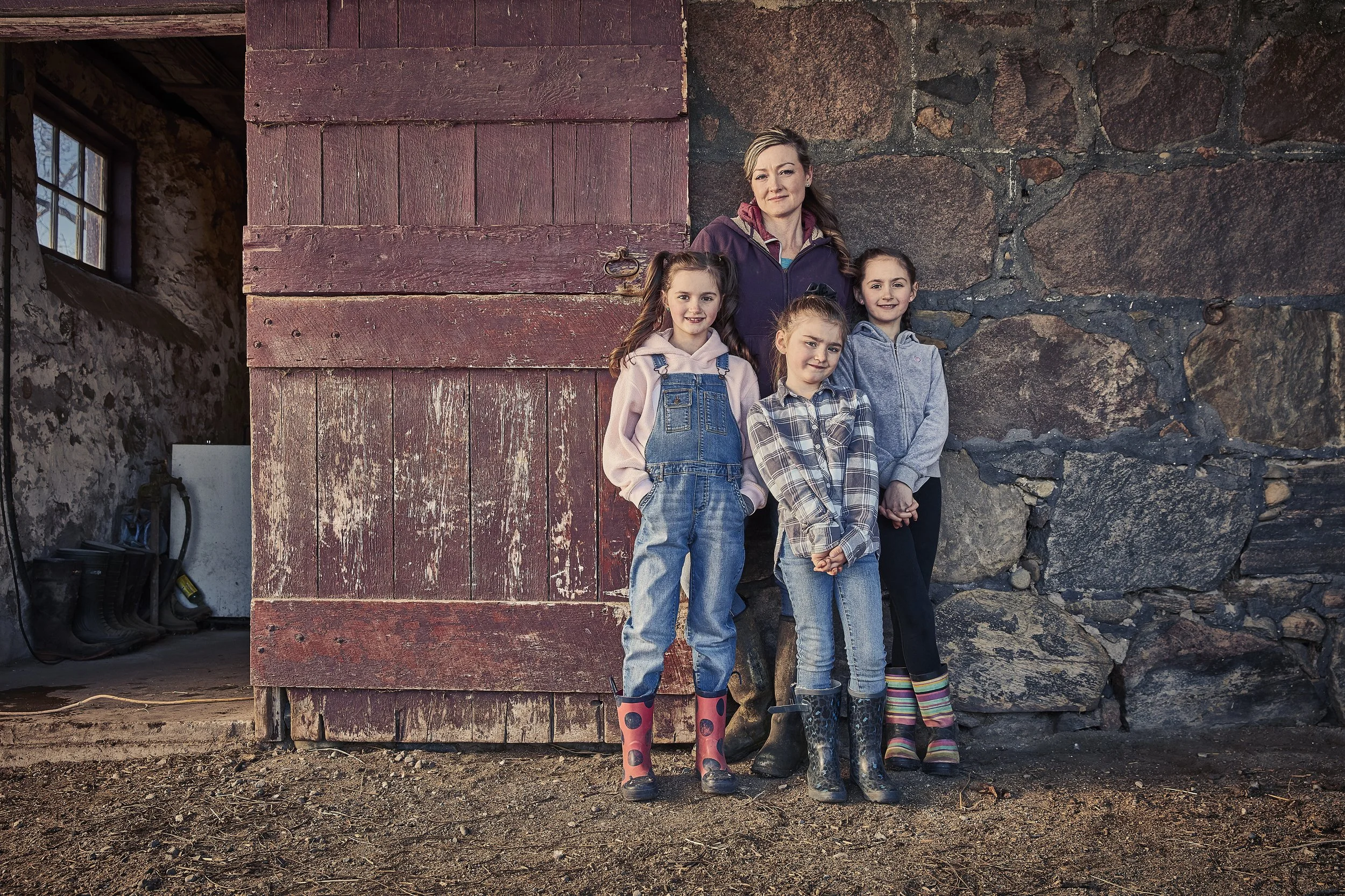 10495_DairyFarmers_JulieEbbyFamily_05198 1b copy.jpg