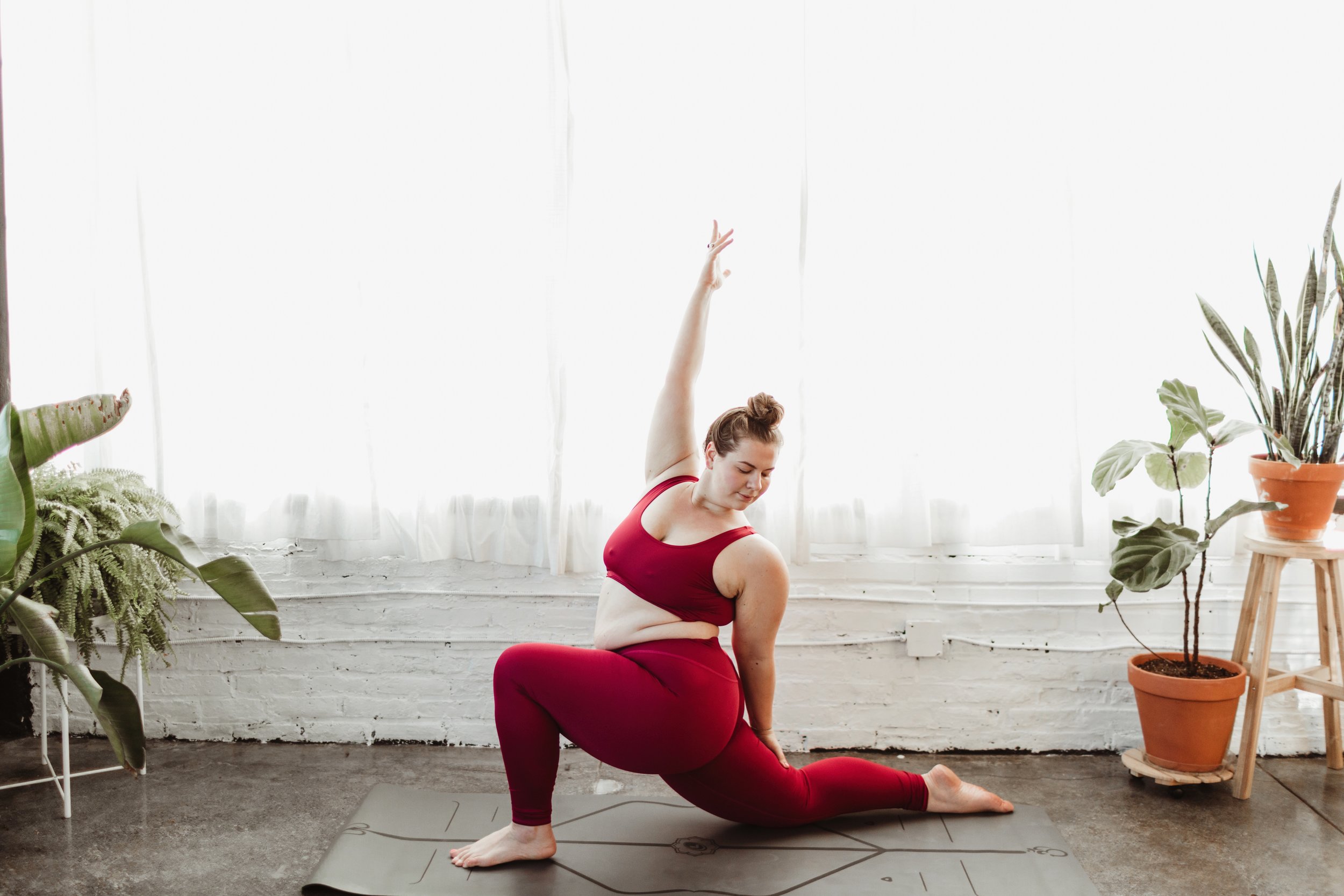 17 Inspirational Instagram Yogis That Defy Mainstream Yoga 