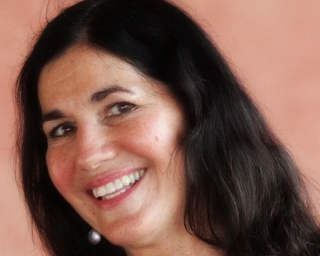 Food Psych #104: How to Make Peace with Food &amp; Feelings with Anita Johnston