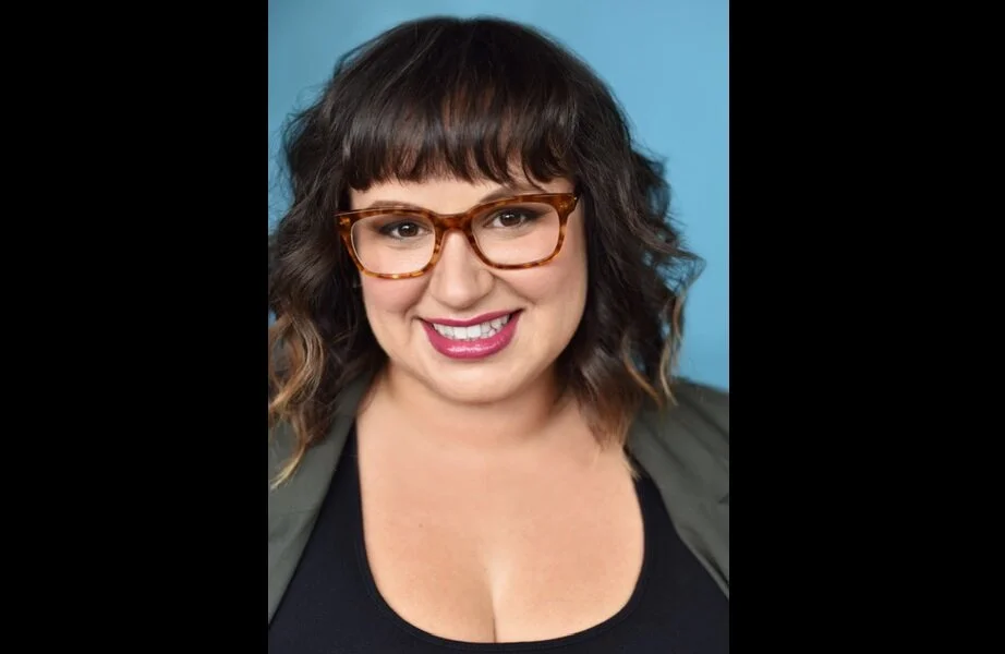 Food Psych #223: Fat-Positive Comedy, Diet-Culture Recovery, and Native American Representation with Jana Schmieding